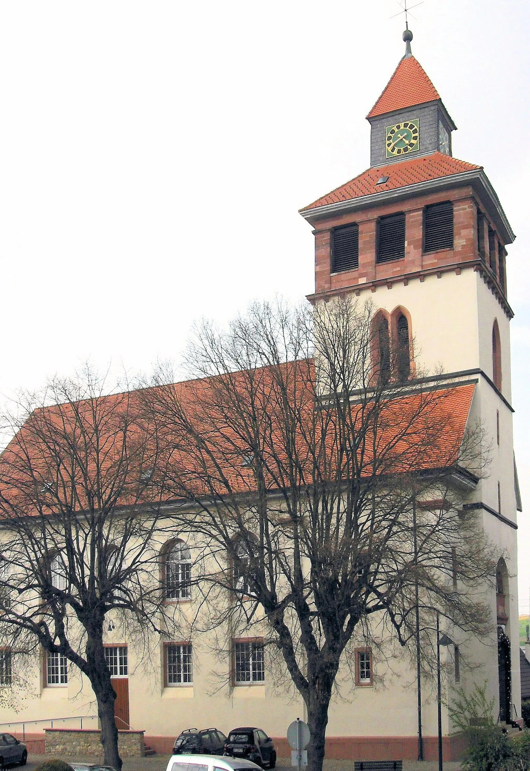 Photo showing: Südostseite der evangelischen Laurentiuskirche in Binzen, Deutschland