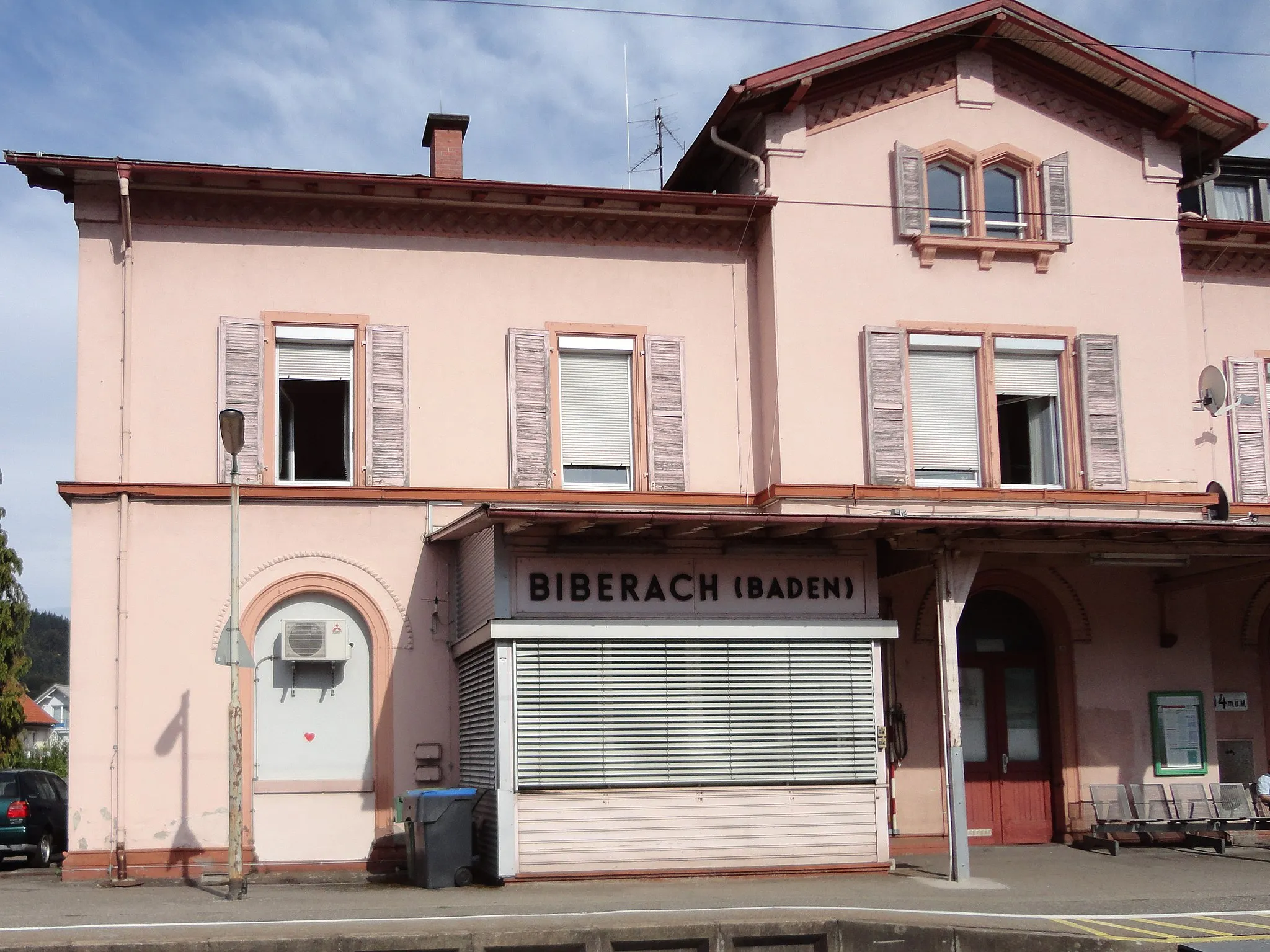 Photo showing: Bahnhof der Schwarzwaldbahn in Biberach (Baden).