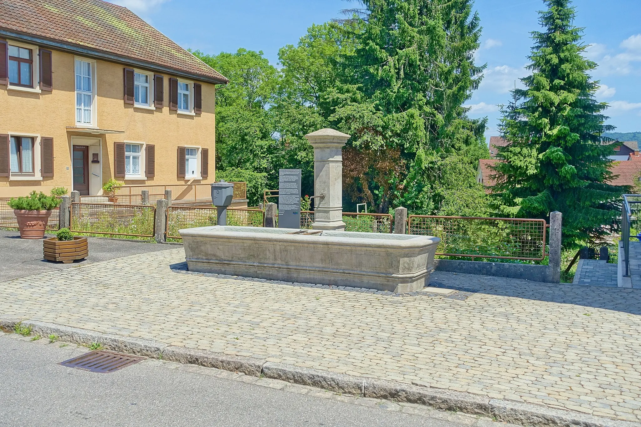 Photo showing: Baudenkmal Brunnenanlage Kirchstraße