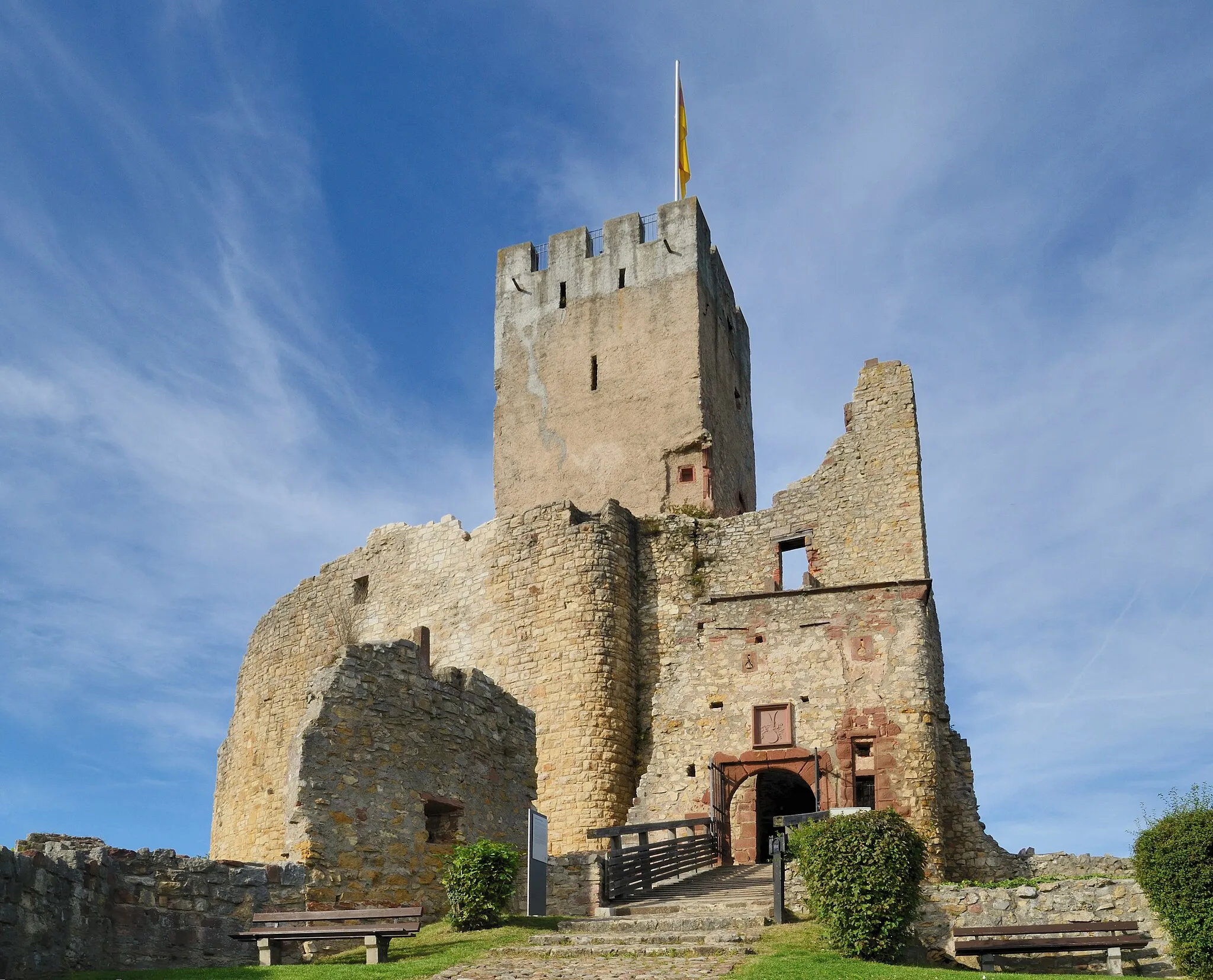 Photo showing: Rötteln Castle: upper part