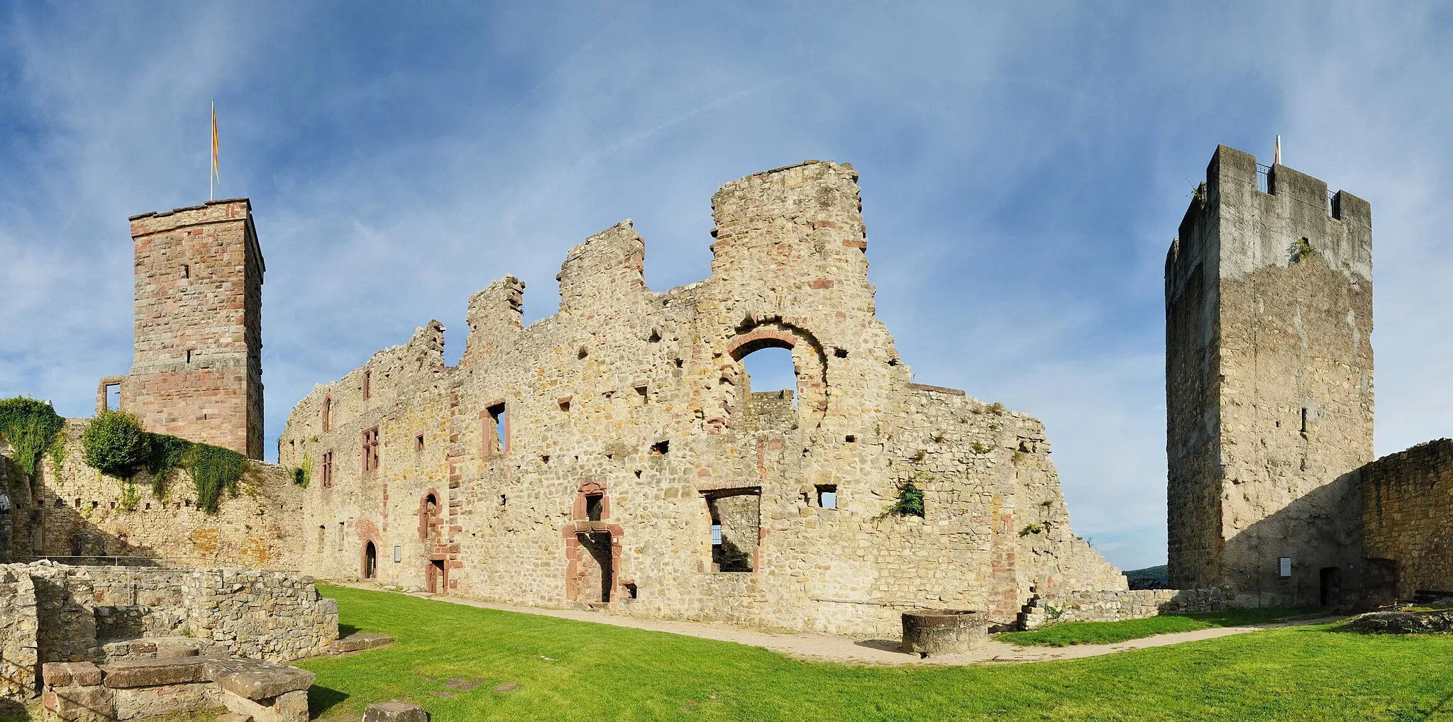 Photo showing: Rötteln Castle: upper part