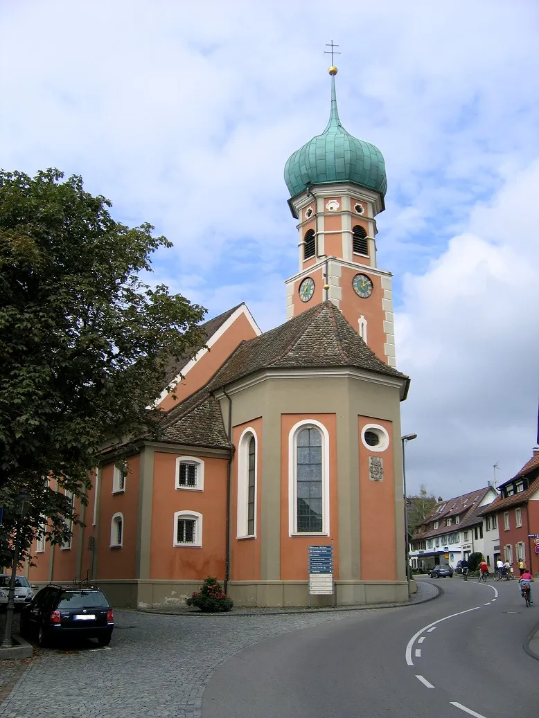 Photo showing: Bildbeschreibung: Allensbach, Nikolauskirche.
Fotograf: Mussklprozz
Datum: de:13. September de:2005
andere Versionen: keine