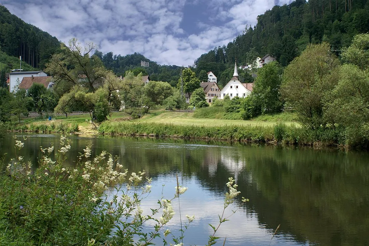 Photo showing: Blick über den Neckar auf Talhausen