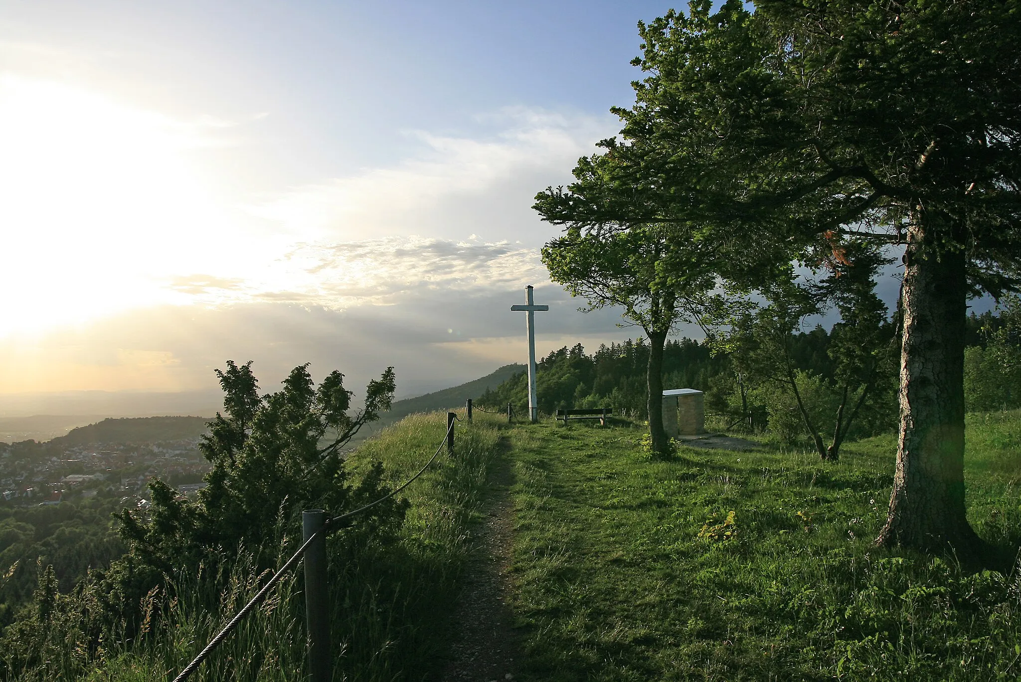 Photo showing: Trail to the White Cross on top of Kehlen