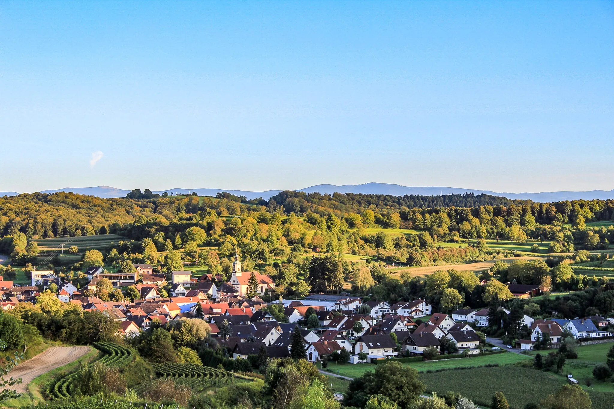 Photo showing: Blick auf Bombach aus dem Hummelberg