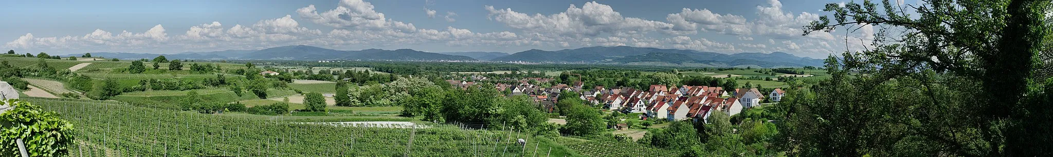 Photo showing: Panorama über die Ortschaft Waltershofen, einem Stadtteil von Freiburg im Breisgau