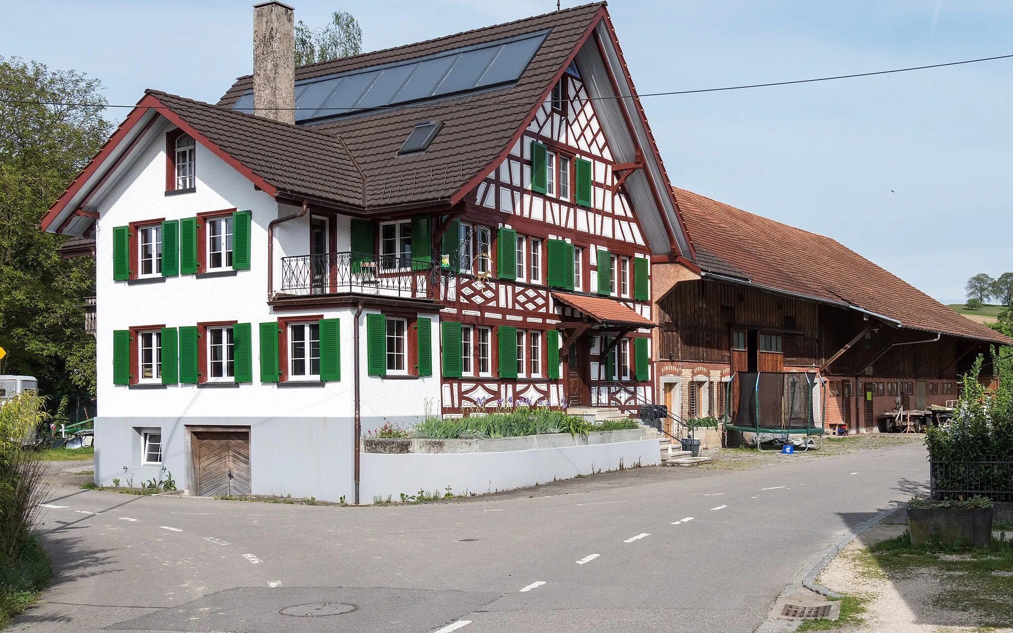 Photo showing: Oberbussnang: Hof zum Rössli, ehemals auch Restaurant gleichen Namens.