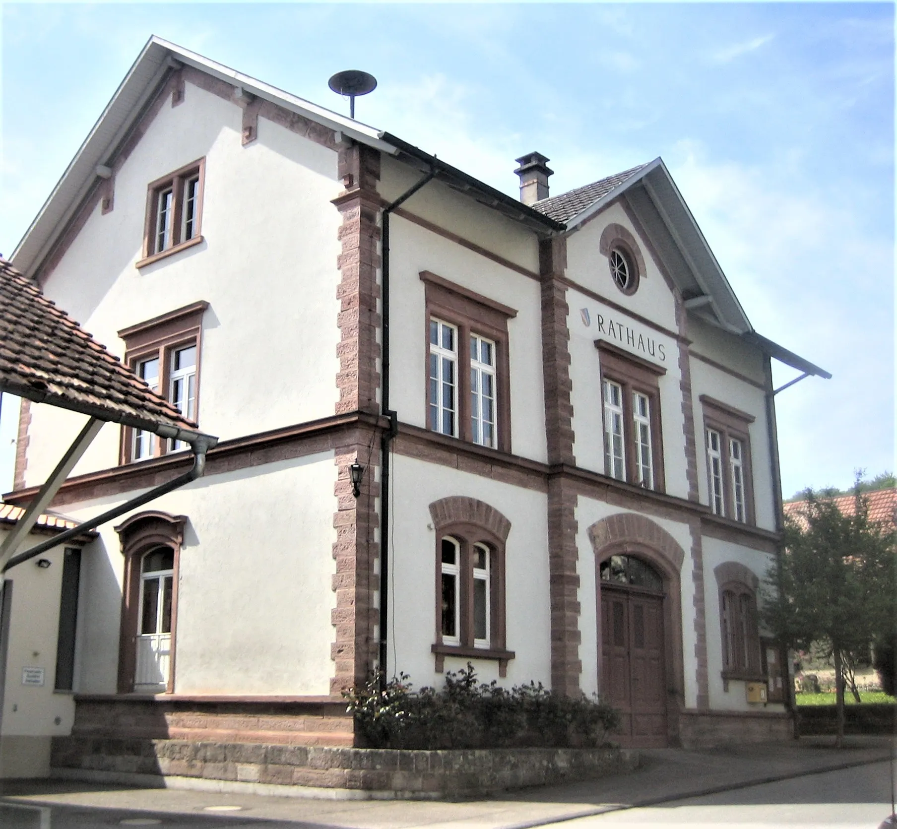 Photo showing: Ehemaliges Rathaus der Gemeinde Hägelberg (heute Ortsteil der Gemeinde Steinen).