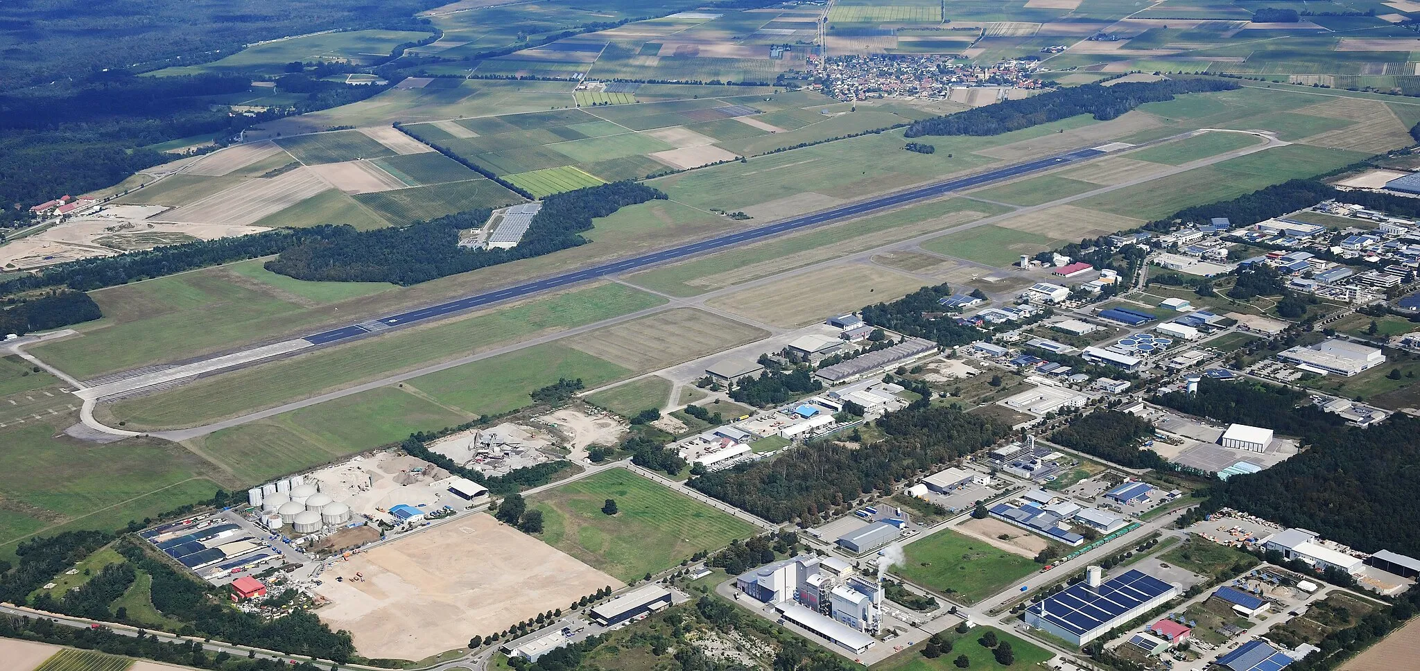 Photo showing: Aerial image of the Bremgarten airfield