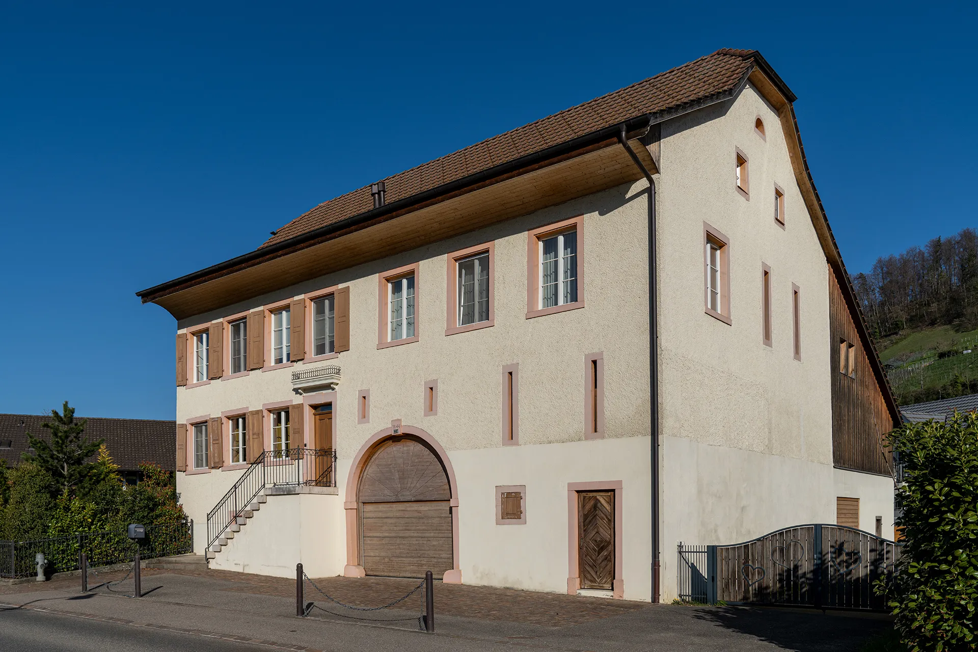 Photo showing: Mittertennhaus (oder Dreisässenhaus)  in Ziefen (BL)