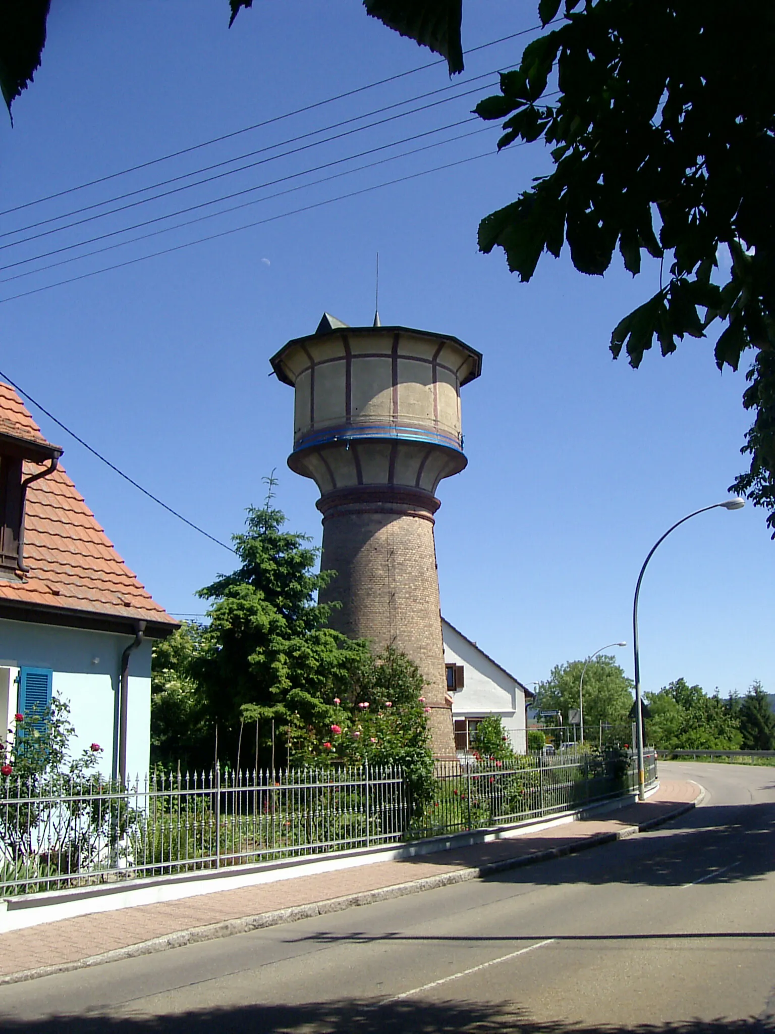 Photo showing: Wasserturm in Neuenburg am Rhein, 1901 erbaut