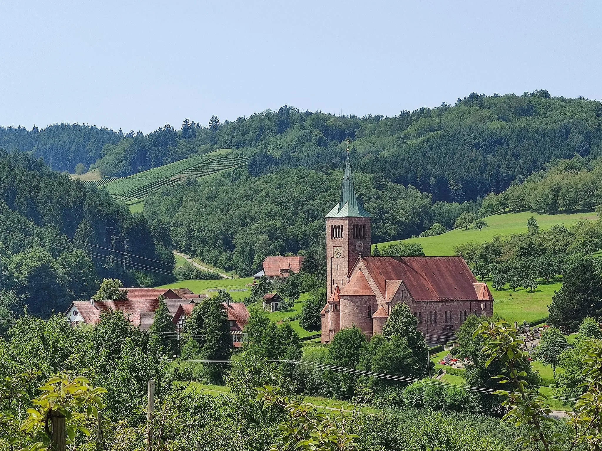 Photo showing: Ansicht der Kirche und einiger Häuser von Ödsbach, einem Ortsteil von Oberkirch (Baden)