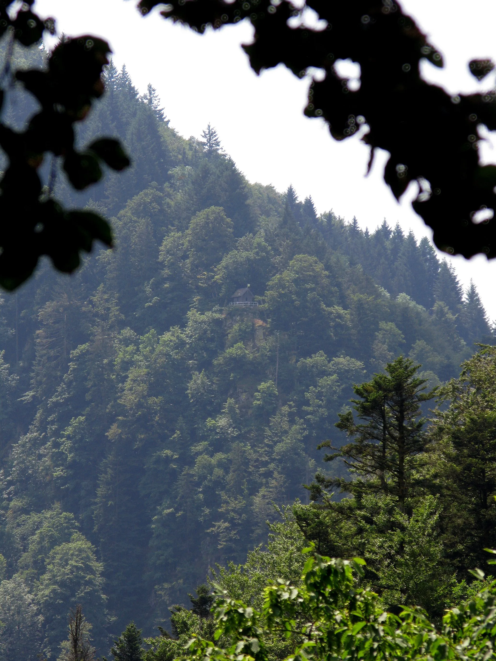 Photo showing: Ausblick zur Felsenhütte vom Schluchtensteig im Wehratal