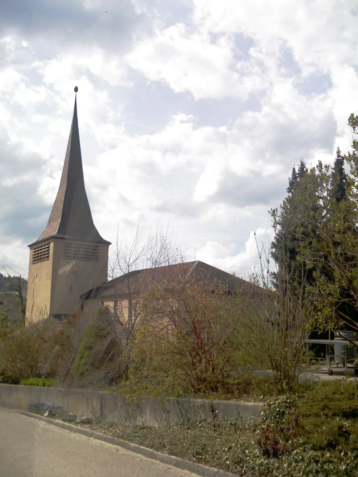 Photo showing: Lütisburg, protetstant church, Toggenburg, Switzerland - Lütisburg en Togenburgo, protestanta preĝejo, Svislando