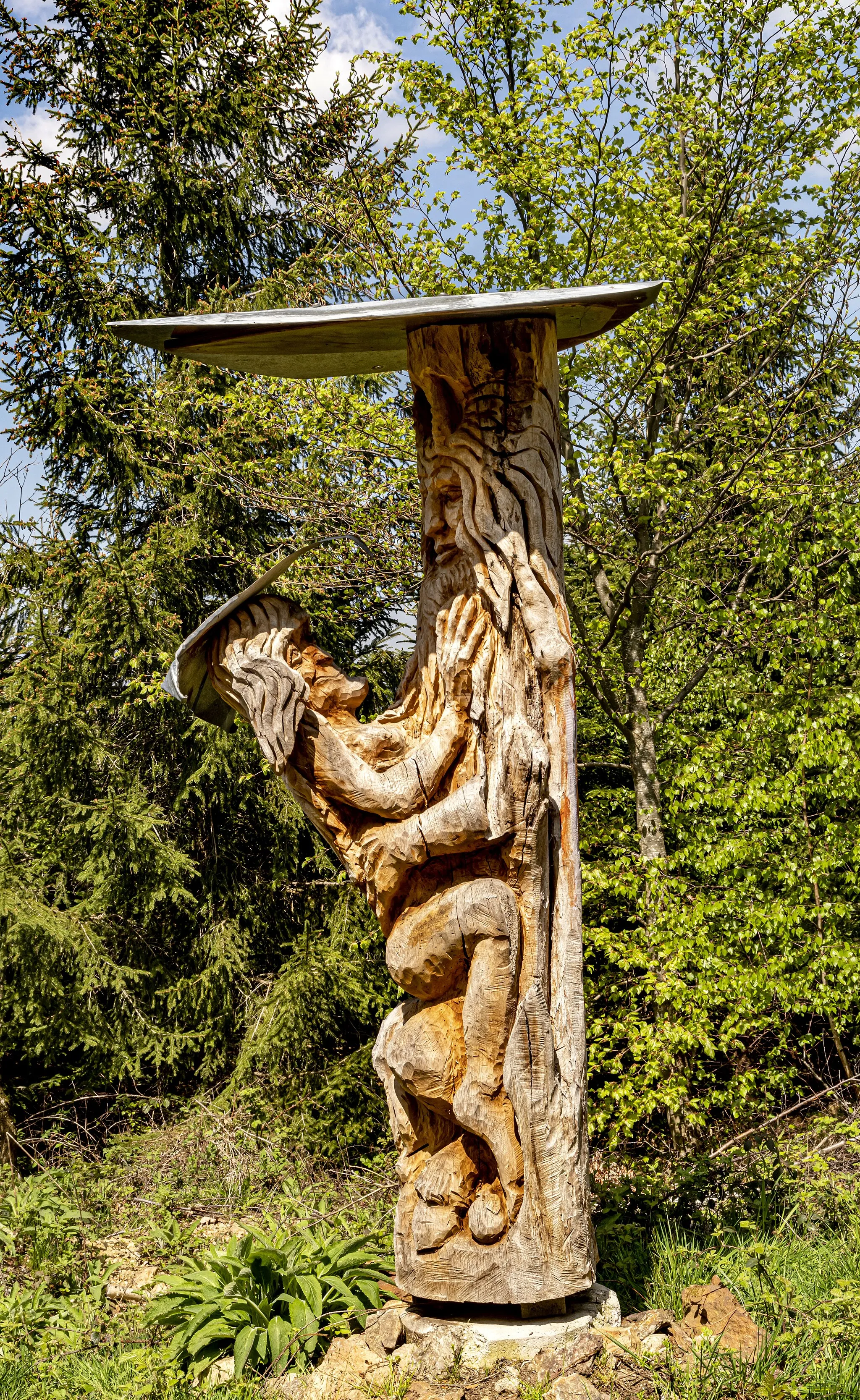 Photo showing: Skulpturen von Thomas Rees, hier Sündenfall, die  auf dem Kamelberg steht.
Eiche

Höhe 2.2m