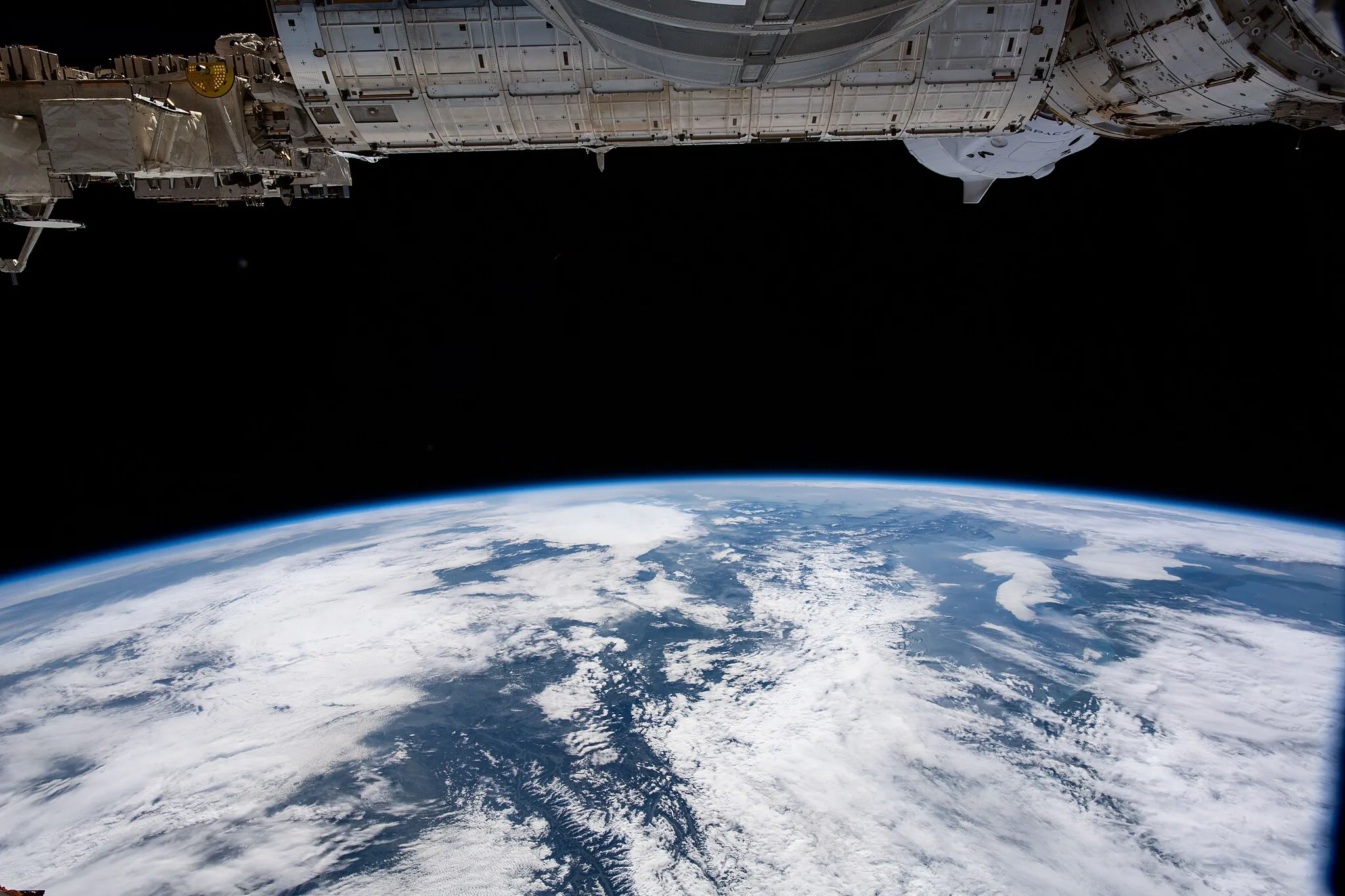 Photo showing: View of Earth taken during ISS Expedition 65.