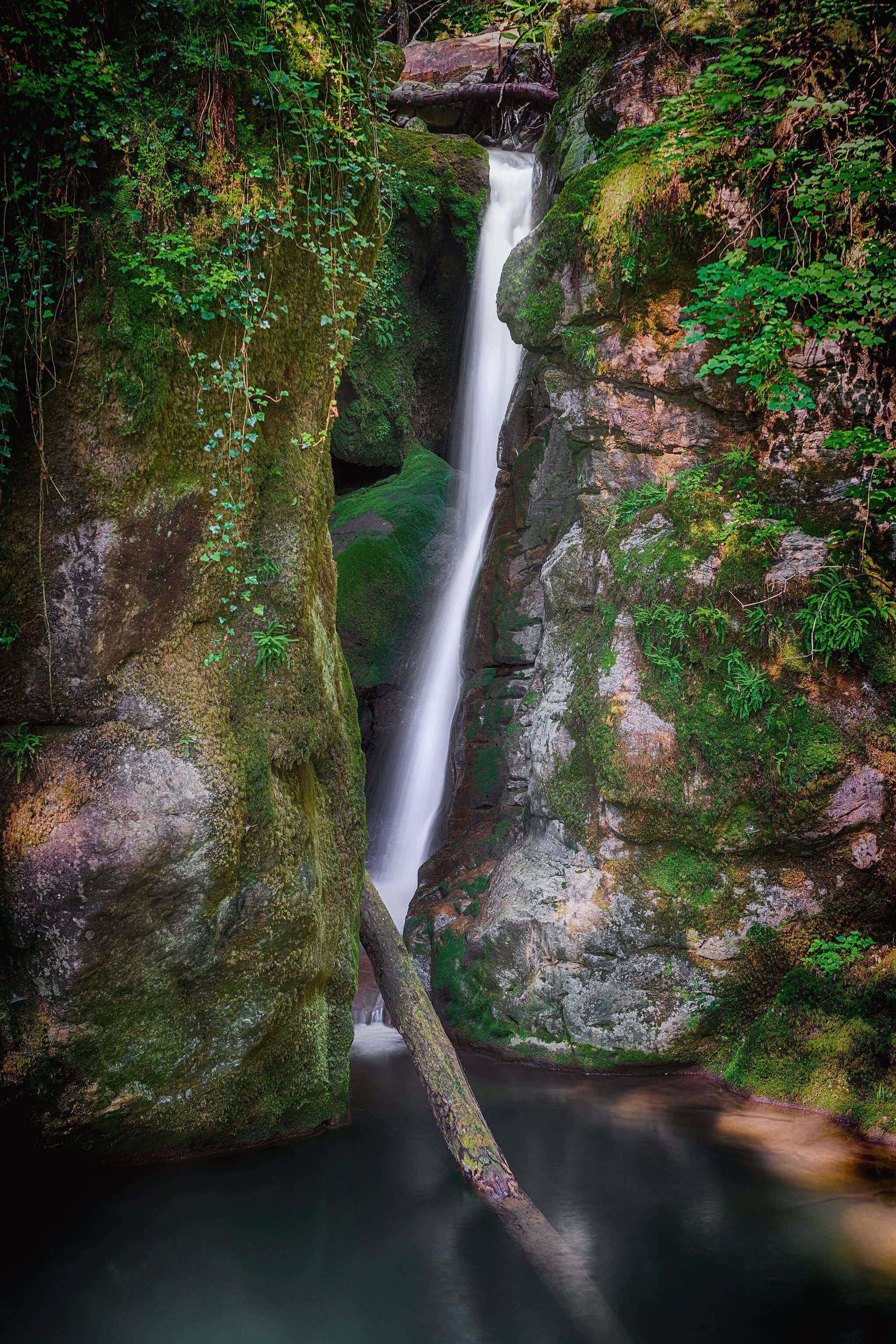 Photo showing: unterer Haselbach-Wasserfall (Teufelskessel)