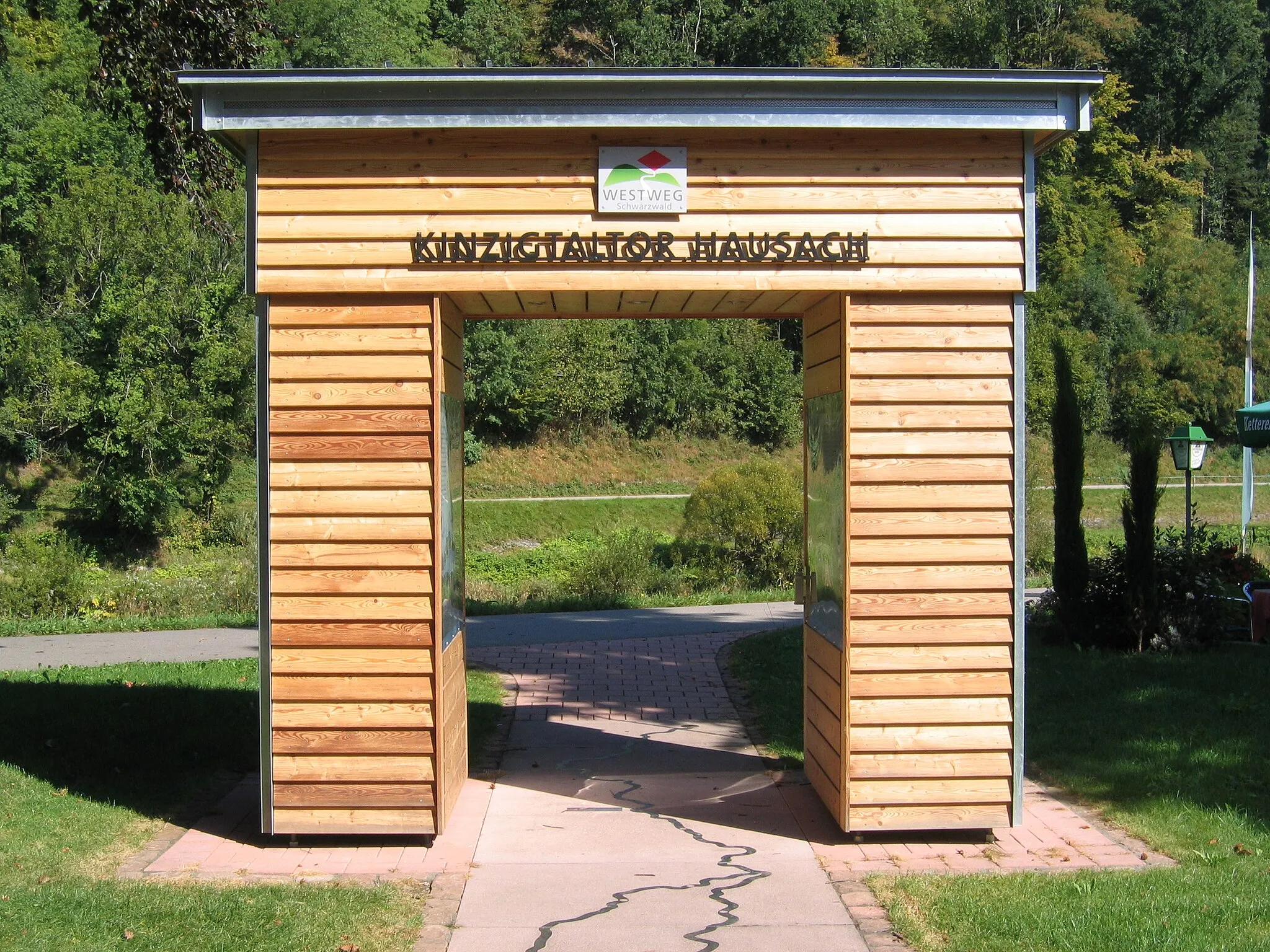 Photo showing: Westwegportal "Kinzigtaltor Hausach"