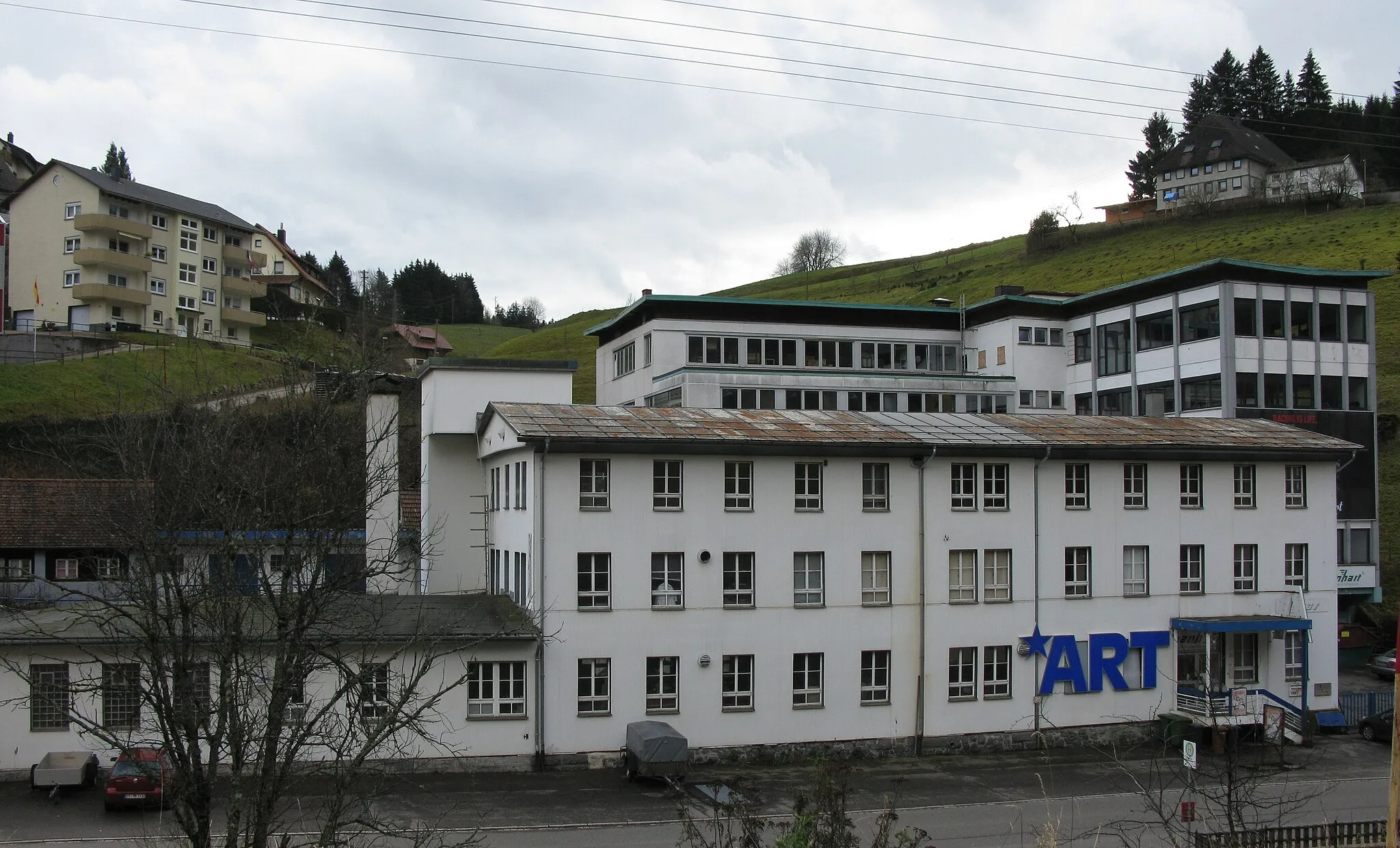 Photo showing: Uhrenfabrik Hanhart in Gütenbach mit Kunstprojekt hanh-art