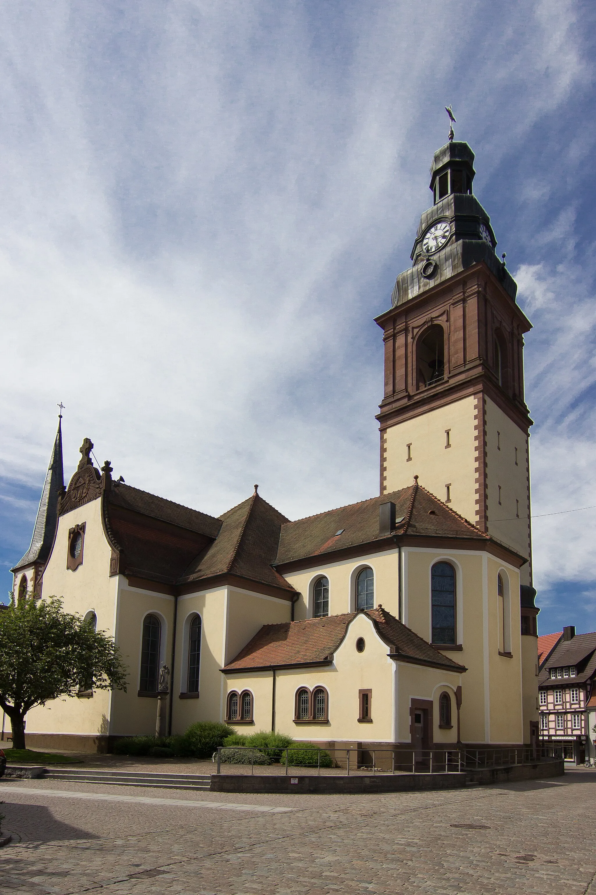Photo showing: Die katholische Pfarrkirche von de:Haslach im Kinzigtal St. Arbogast