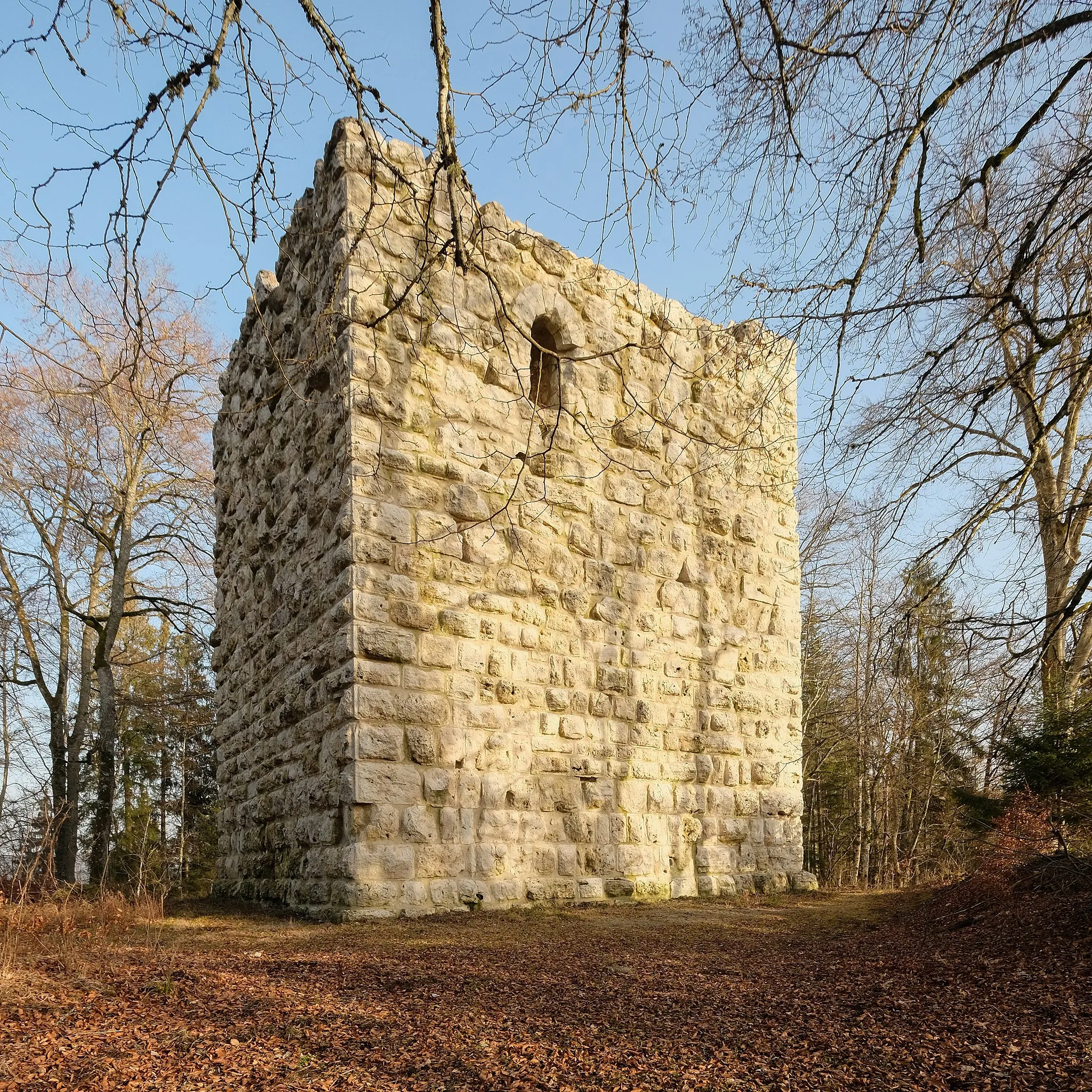 Photo showing: Castle ruin Konzenberg, Wurmlingen, district Tuttlingen, Baden-Württemberg, Germany