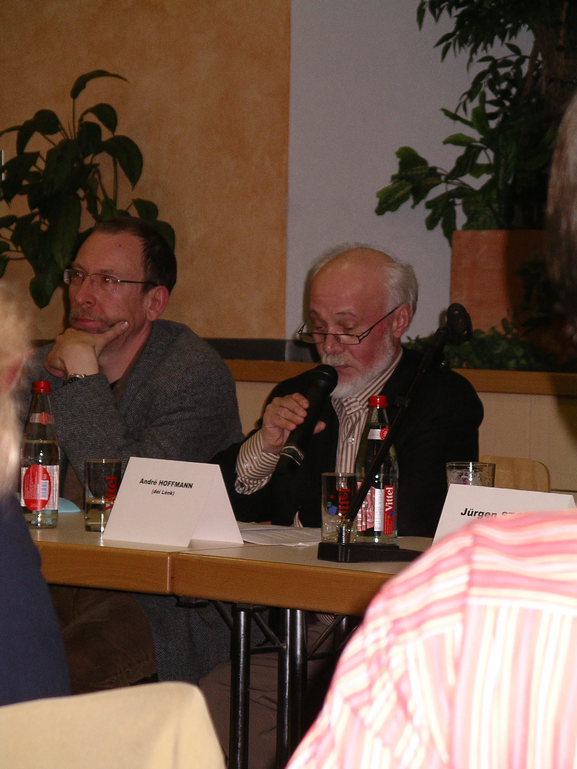 Photo showing: André Hoffmann auf der Podiumsdiskussion mit Prof. Elmar Altvater in Esch-sur-Alzette