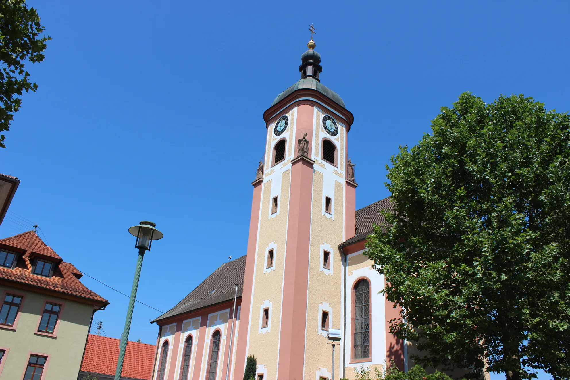 Photo showing: St. Vincentiuskirche zu Neuershausen