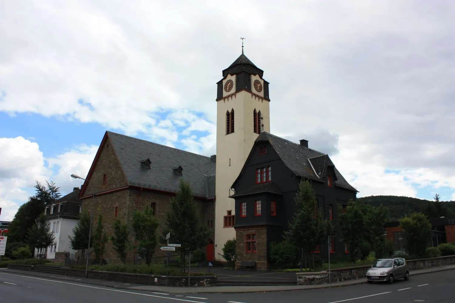 Photo showing: Catholic Church „Assumption of Mary“ in Haiger, Hesse, Germany (build ~1890)