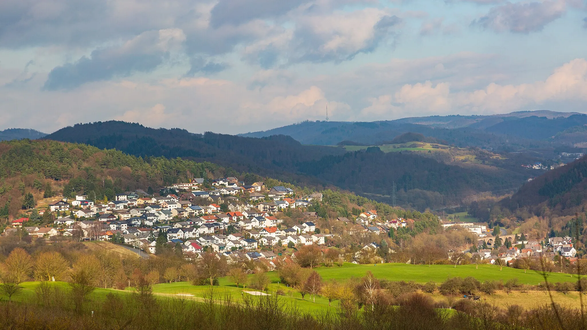 Photo showing: Blick auf Niederscheld, einen Ortsteil der Stadt Dillenburg