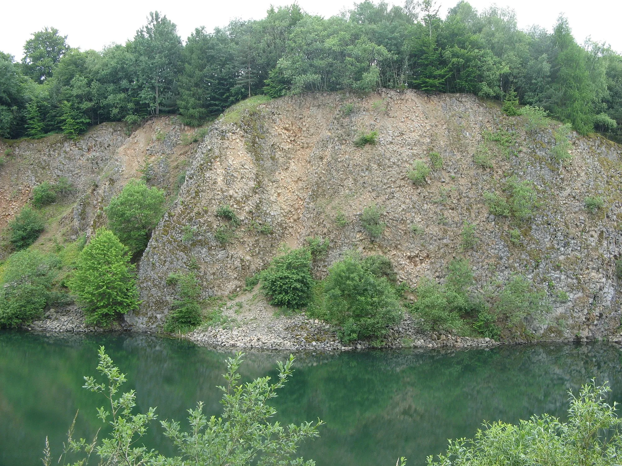 Photo showing: Basaltquarry „Füllburg“ by Lahr (Westerwald), Hesse, Germany