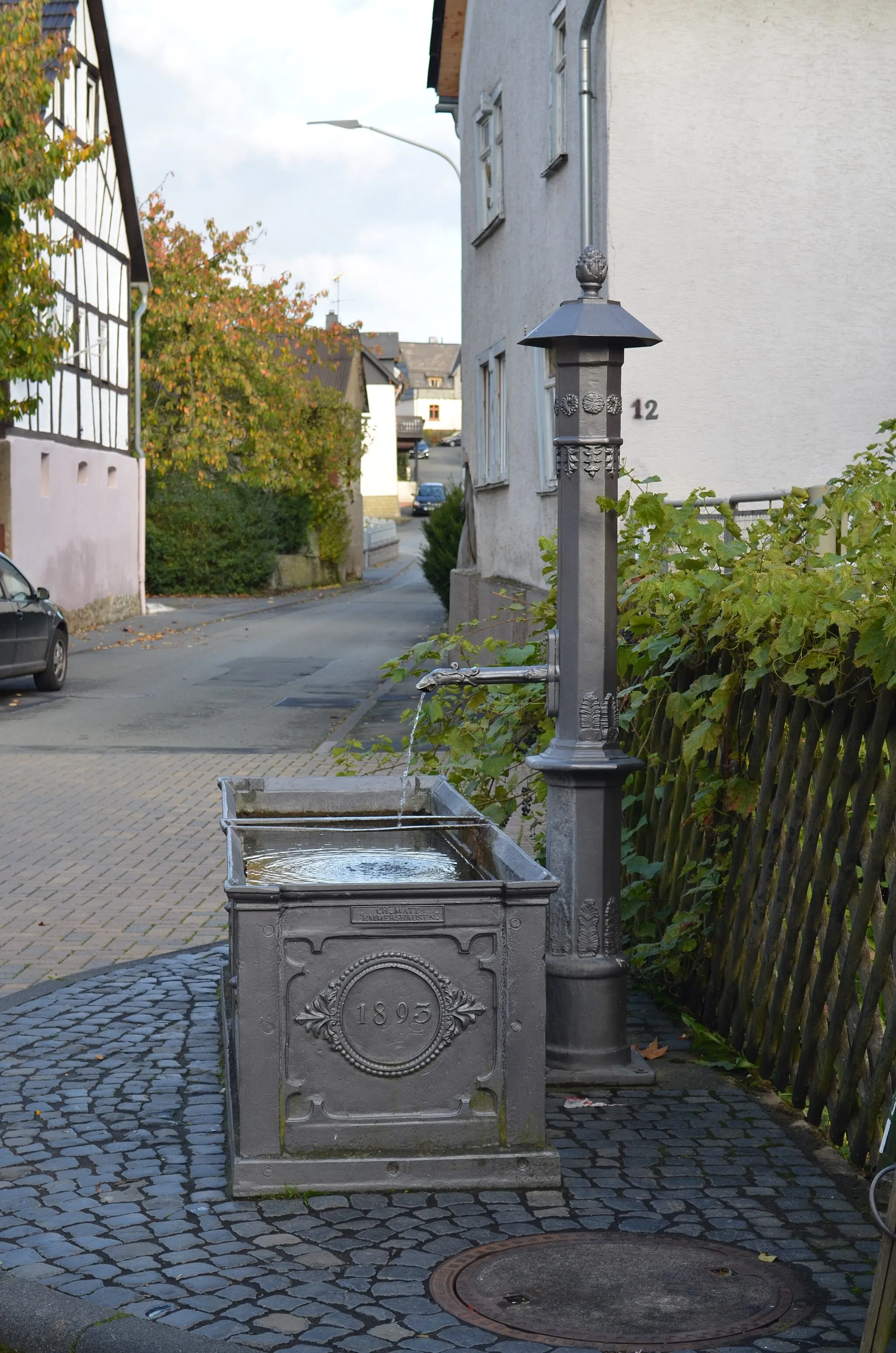 Photo showing: Wolfenhausen, Brunnen, Grabenstraße (bei Hellstraße 1)