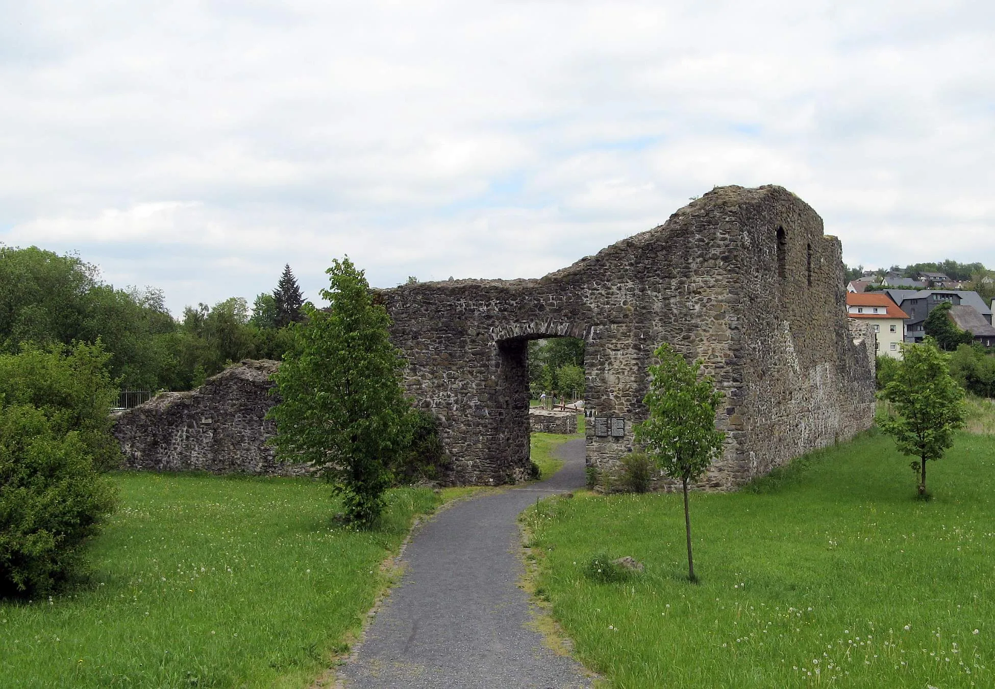 Photo showing: This is a picture of the Hessian Kulturdenkmal (cultural monument) with the ID