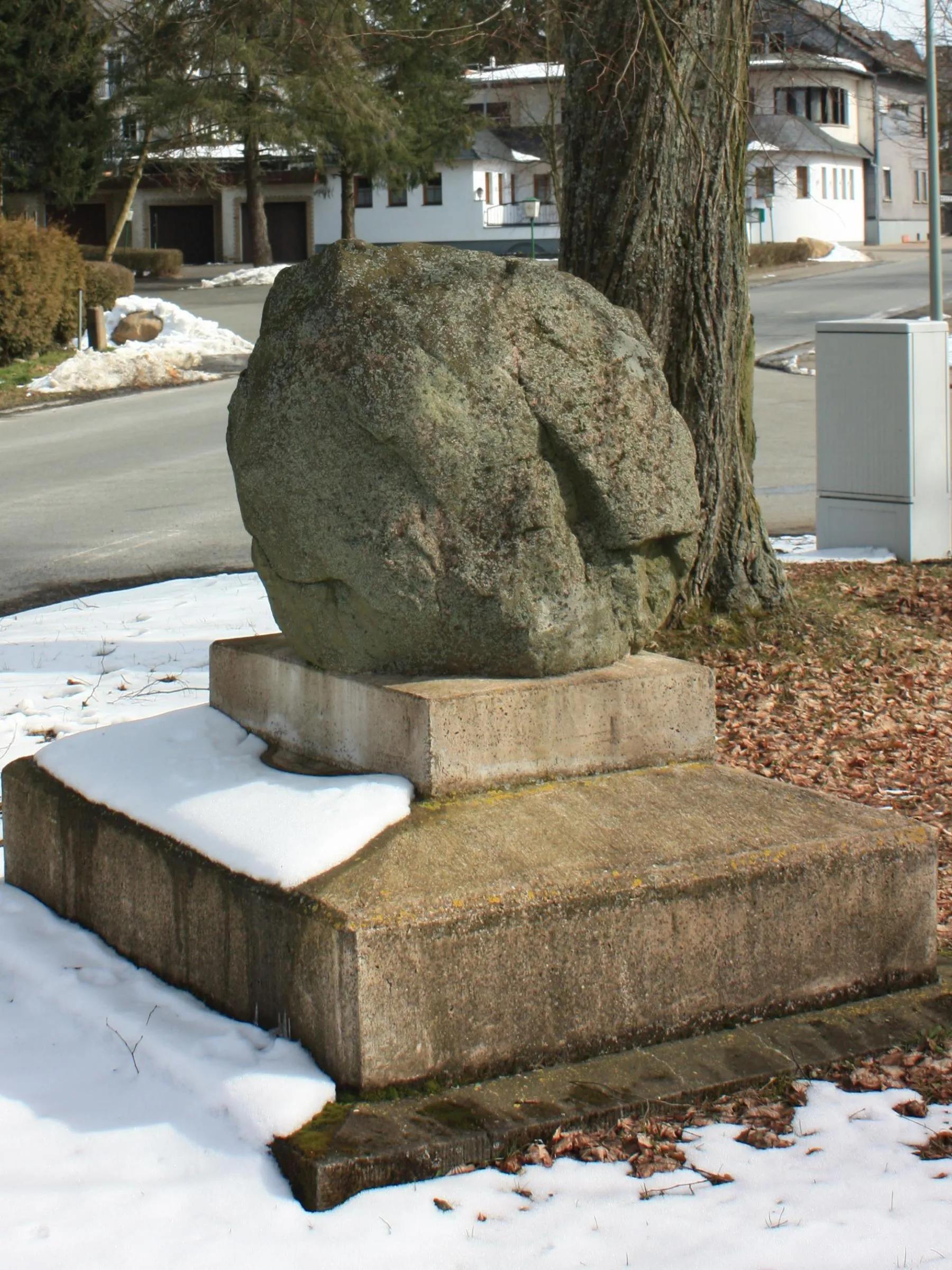 Photo showing: Denkmal des Dicken Kelten am Ortseingang von Allendorf,Merenberg