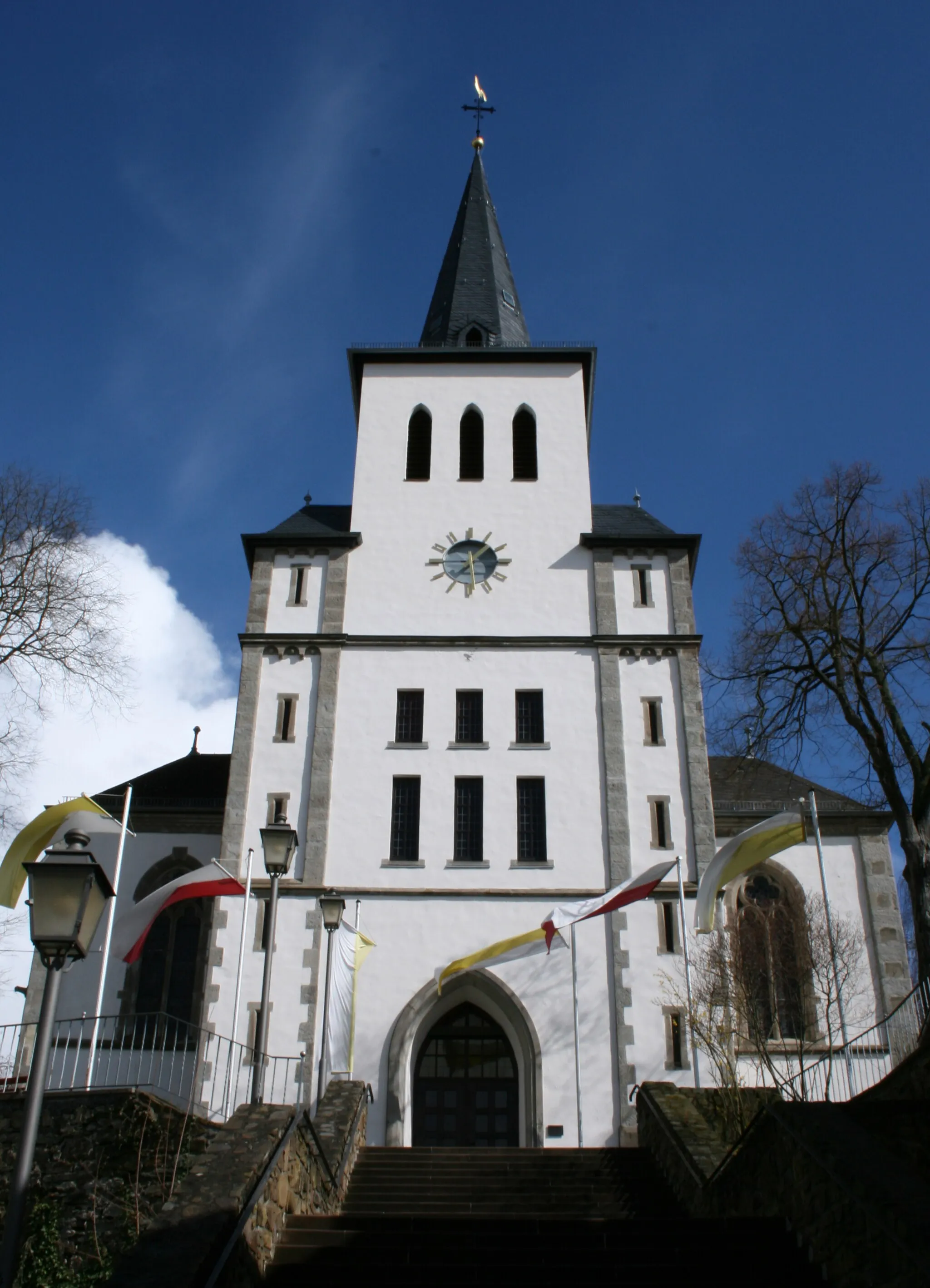 Photo showing: Pfarrkirche St. Maximin, Niederbrechen, Deutschland