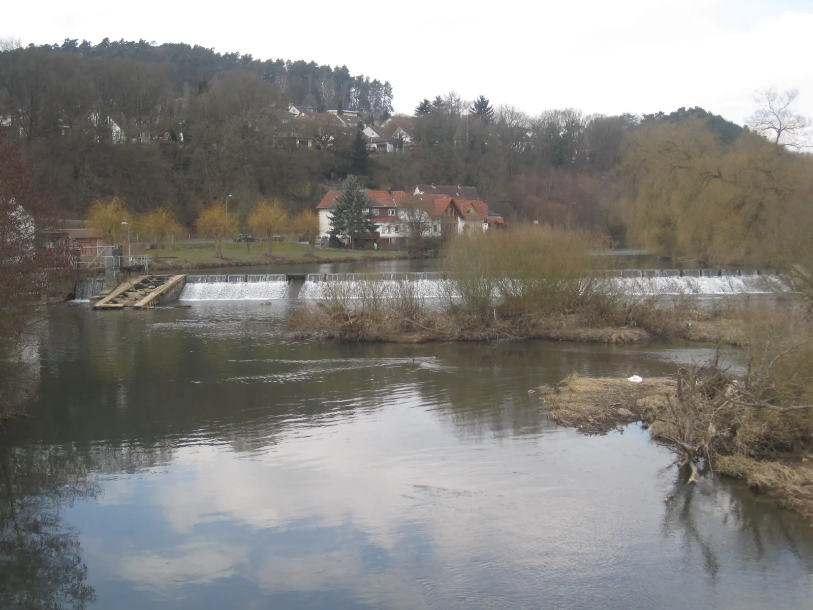 Photo showing: Weir in Marburg-Wehrda