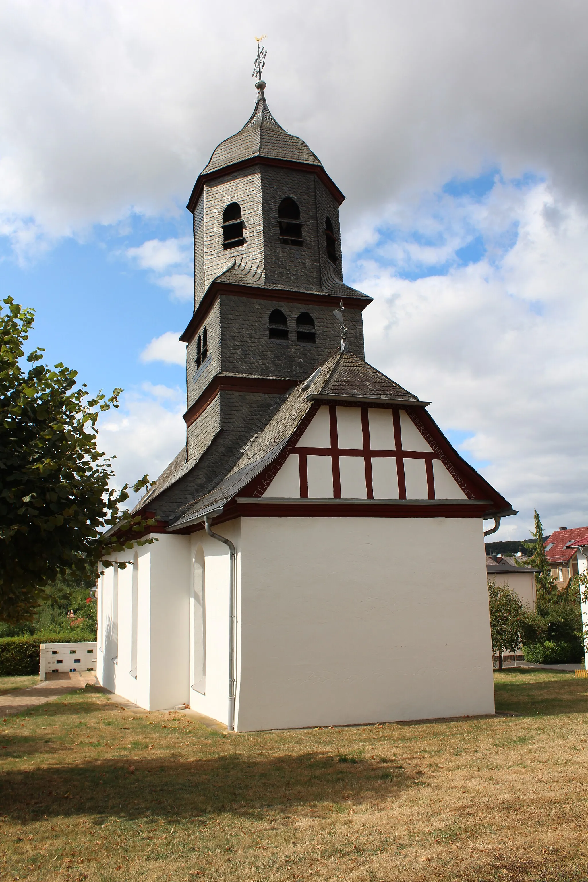 Photo showing: Evangelische Kirche Großrechtenbach, Gemeinde Hüttenberg, Lahn-Dill-Kreis, Hessen, Deutschland