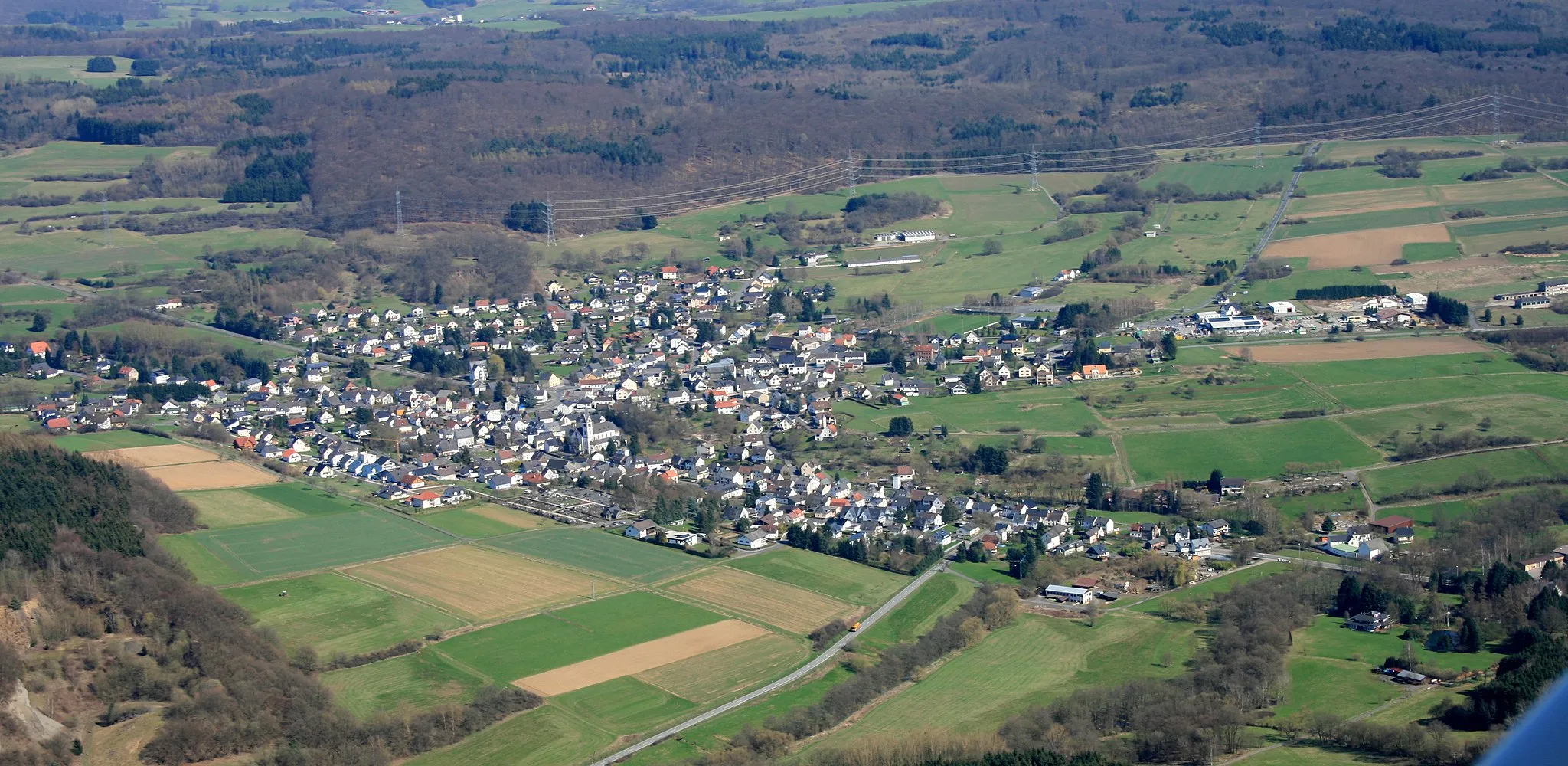 Photo showing: Luftaufnahme von Langendernbach, Deutschland, von Nordwesten
