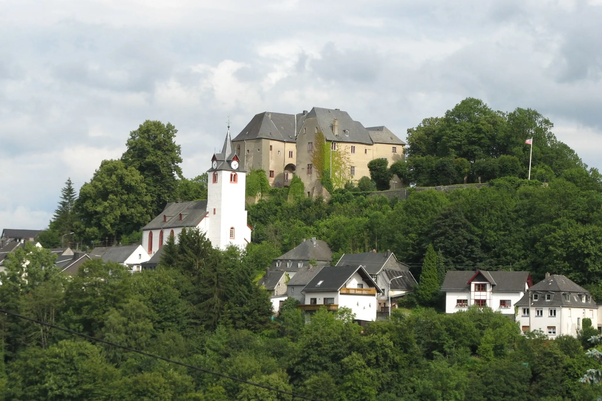 Photo showing: Schlossberg in Westerburg mit ev. Kirche und Schloss