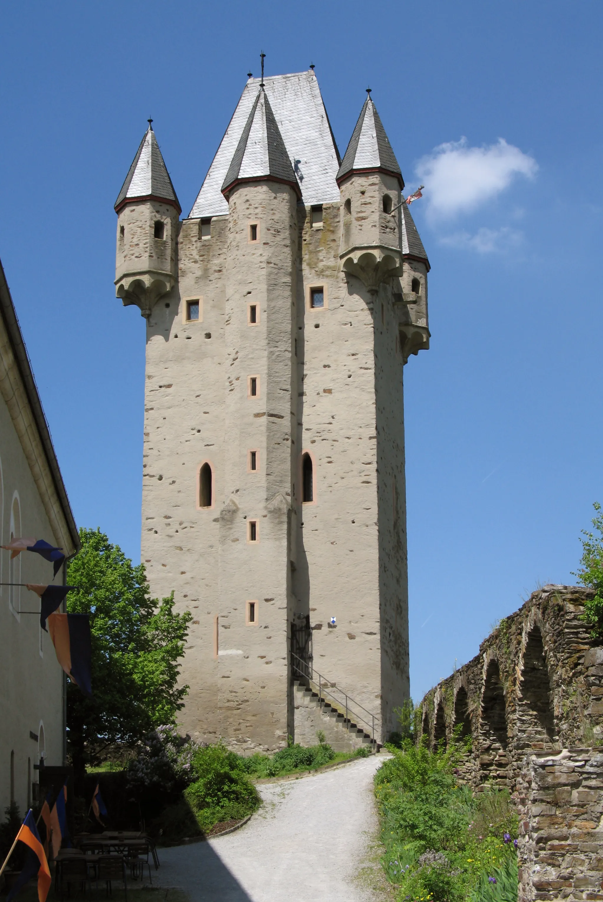 Photo showing: Nassau castle, keep and inner ward. Nassau, Germany.