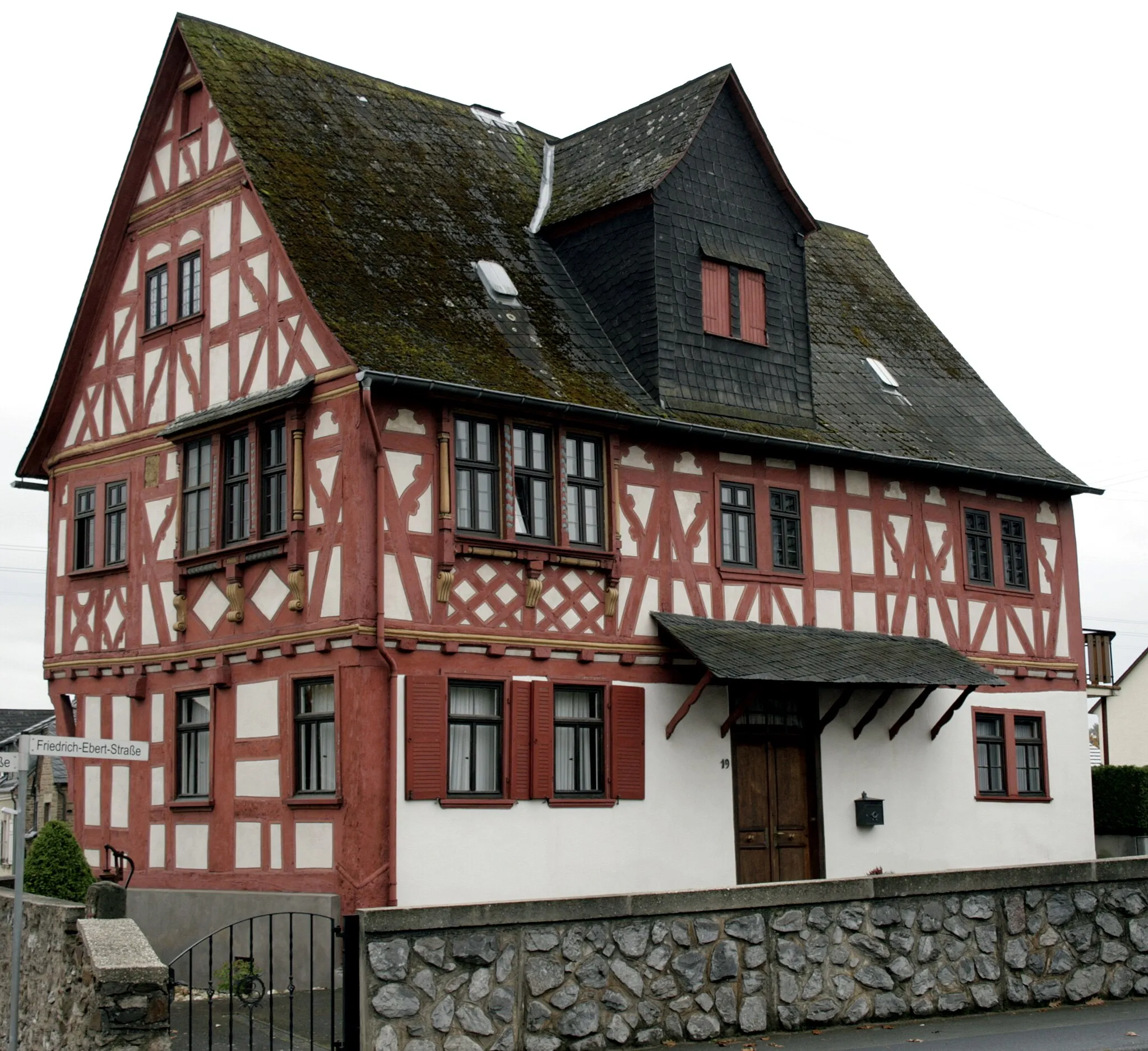 Photo showing: Adelshof "Bausche Haus" Haus, Bücherei, in Elz, Deutschland