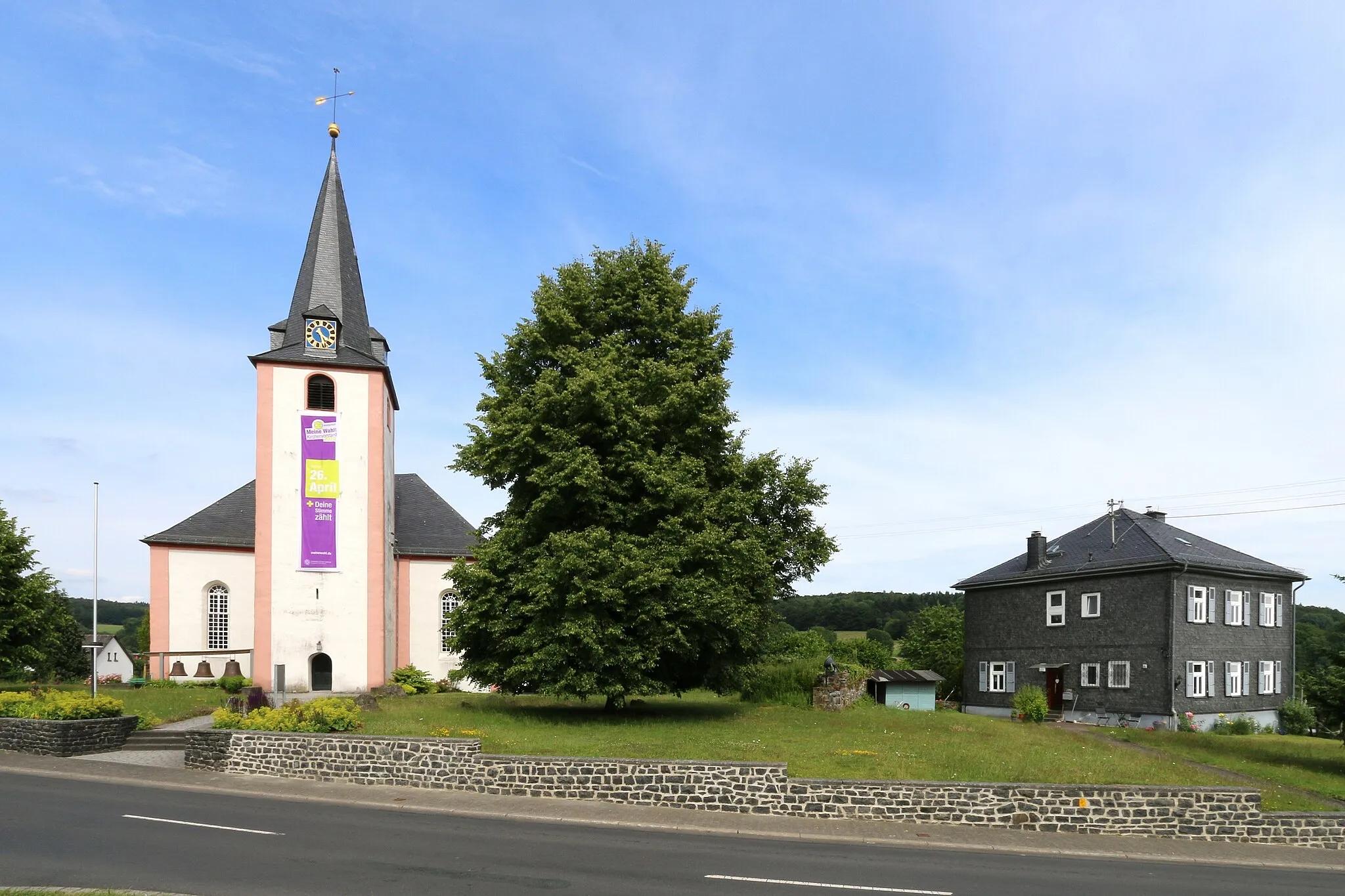 Photo showing: Neunkirchen, Westerwaldkreis: Katholische Filialkirche Mariä Geburt