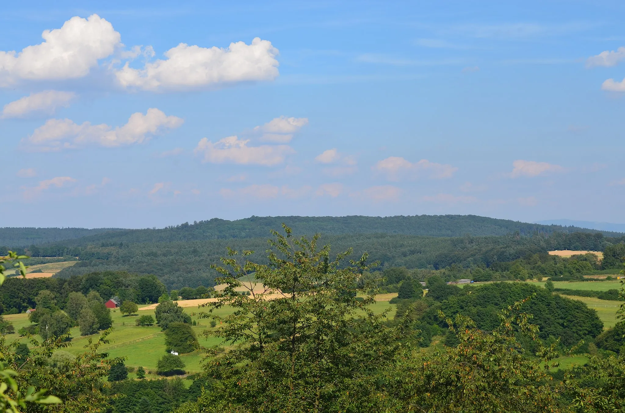 Photo showing: Der Himmelsberg (Giesel) von Südosten