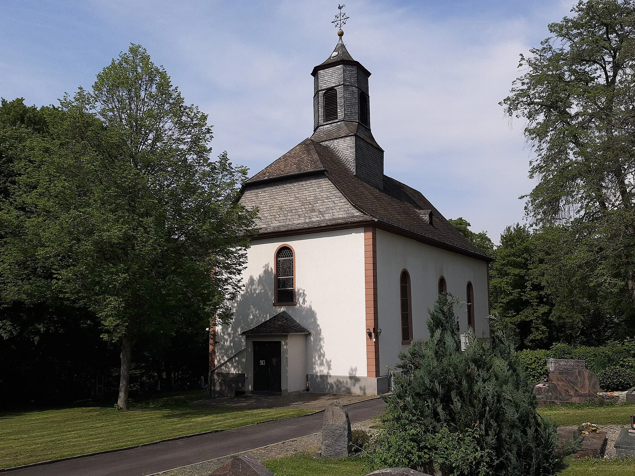 Photo showing: Pilgrimage church Schwickershausen from graveyard