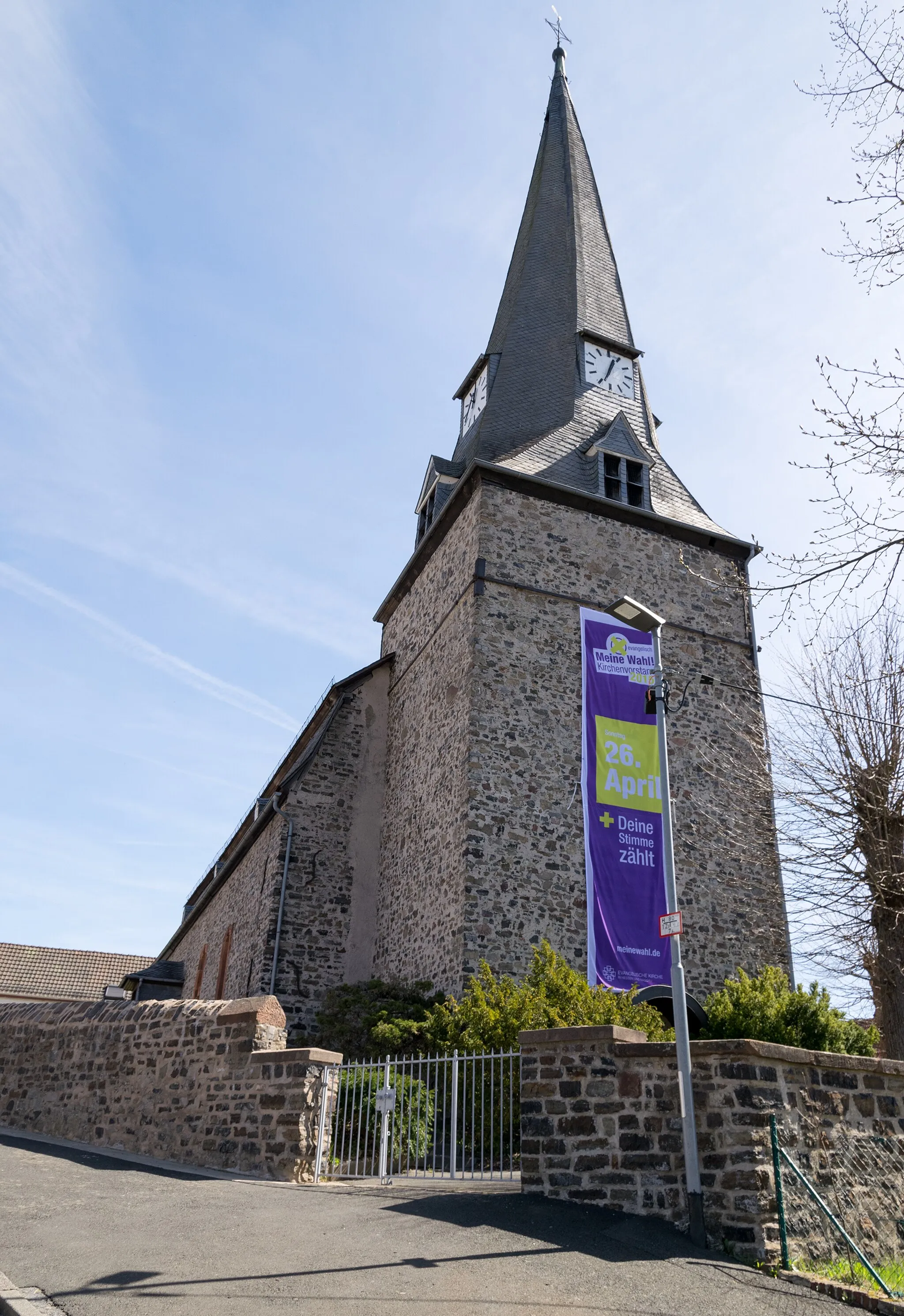 Photo showing: Turm der evangelischen Kirche in Wallau (Lahn)
