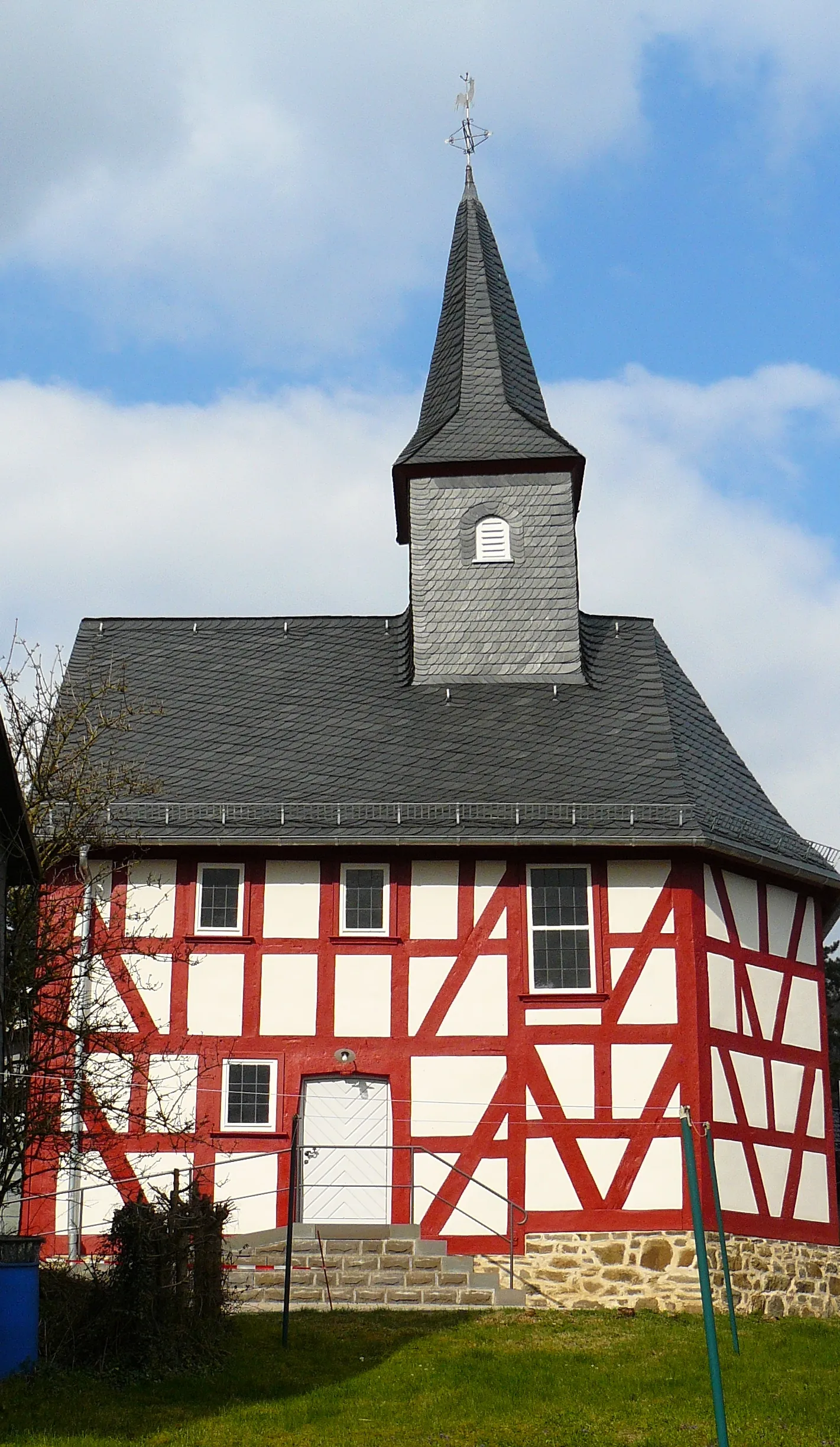 Photo showing: Evangelische Kirche in Herborn-Guntersdorf