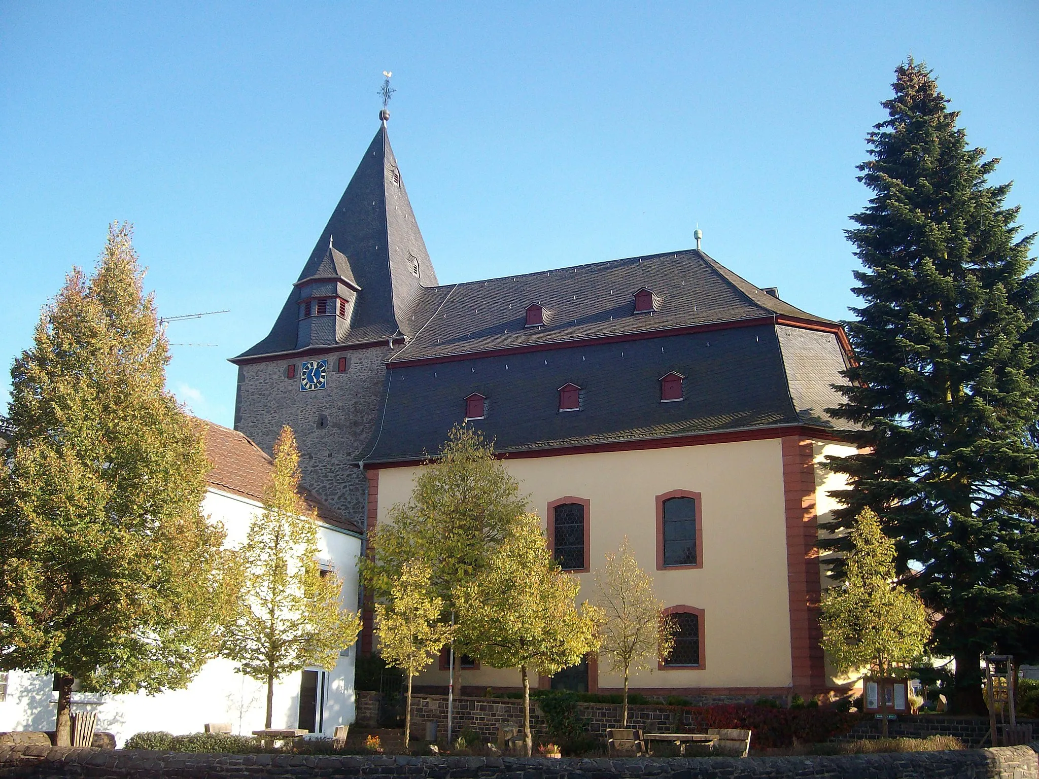 Photo showing: Nordseite der Evangelischen Kirche Freienseen, Laubach, Landkreis Gießen, Hessen, Deutschland