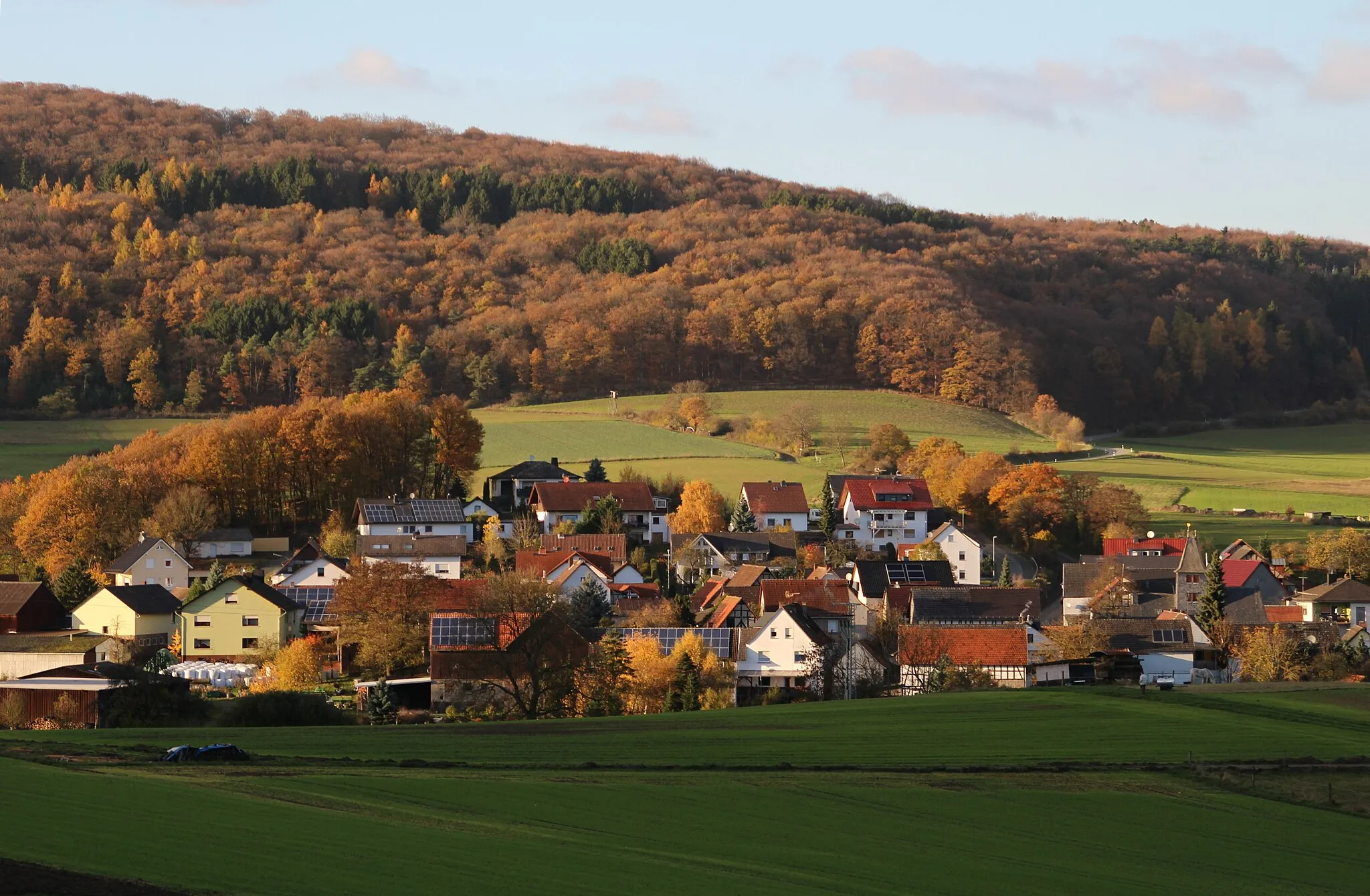 Photo showing: Rodenhausen from south