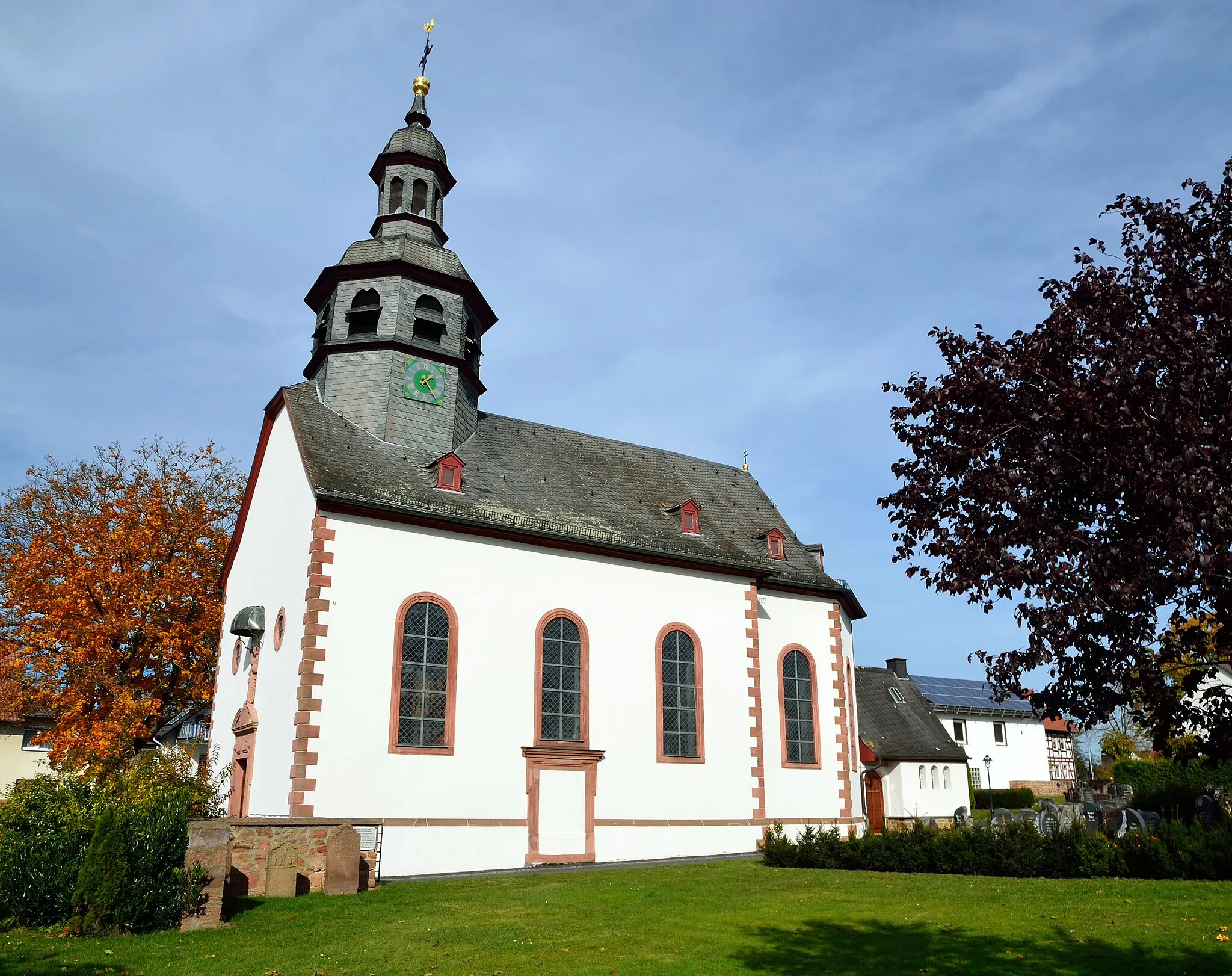 Photo showing: Katholische Pfarrkirche "St.-Antonius-der-Einsiedler" in Rüdigheim (Amöneburg)