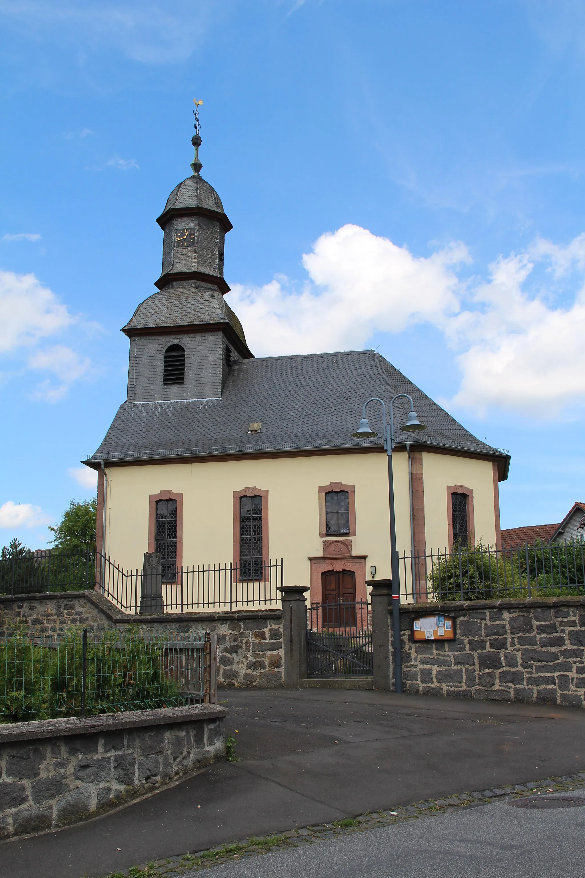 Photo showing: Evangelische Kirche Rüddingshausen (Rabenau)