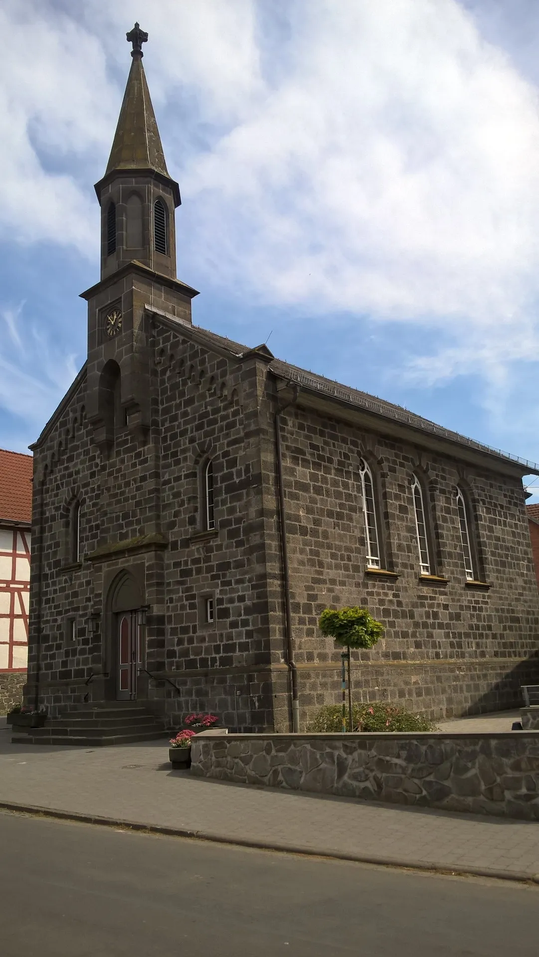 Photo showing: Evangelische Kirche Weitershain, Grünberg, Landkreis Gießen, Hessen, Deutschland